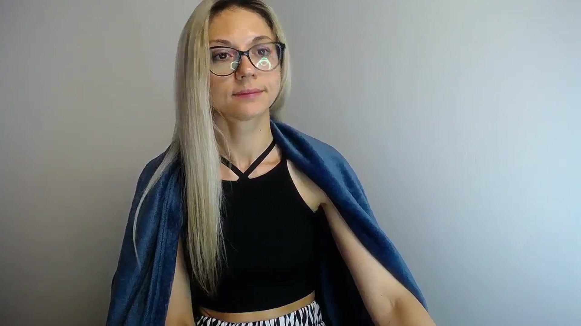 Gallery image thumbnail from Sunshine_alis's myfreecams stream on, 06/19/2024, 13:35 image 19 of 20