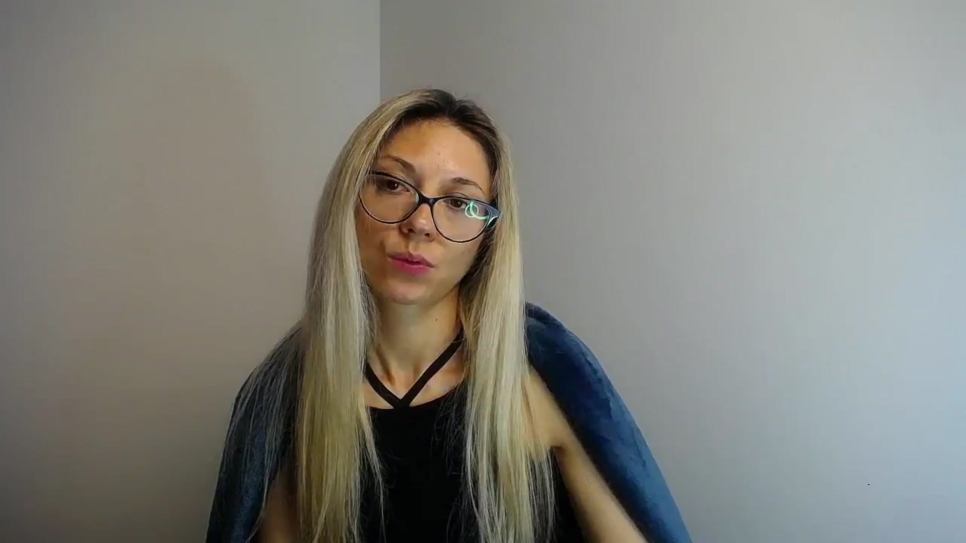 Gallery image thumbnail from Sunshine_alis's myfreecams stream on, 06/19/2024, 13:35 image 10 of 20
