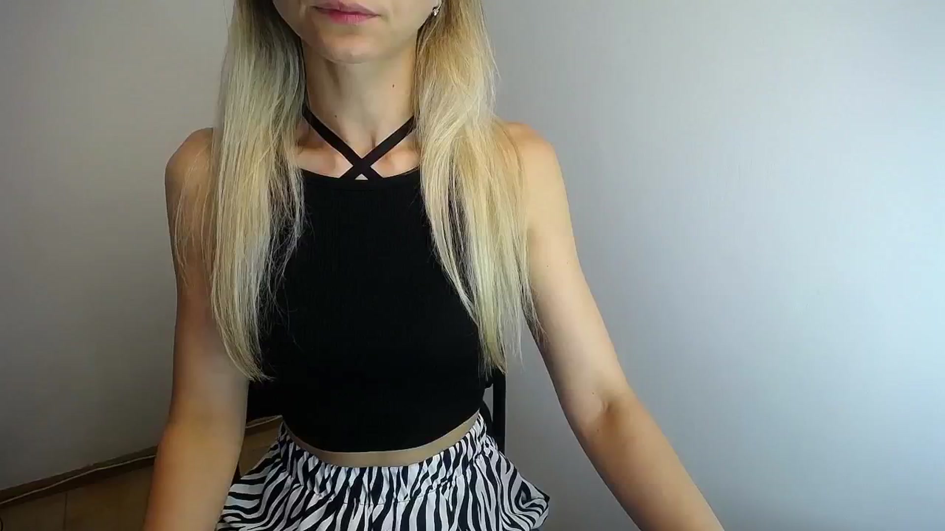 Gallery image thumbnail from Sunshine_alis's myfreecams stream on, 06/19/2024, 15:06 image 1 of 20
