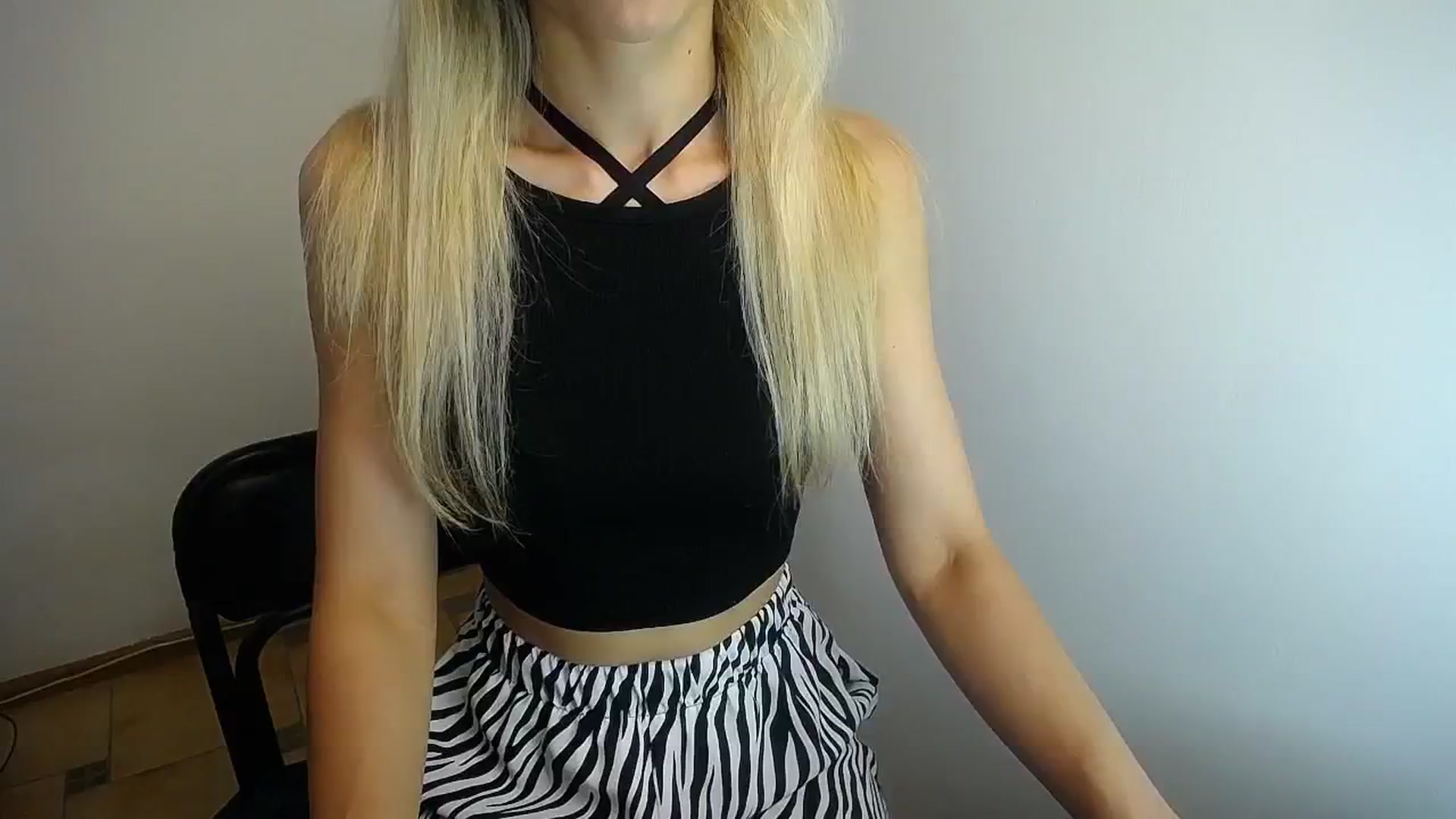 Gallery image thumbnail from Sunshine_alis's myfreecams stream on, 06/19/2024, 15:06 image 9 of 20