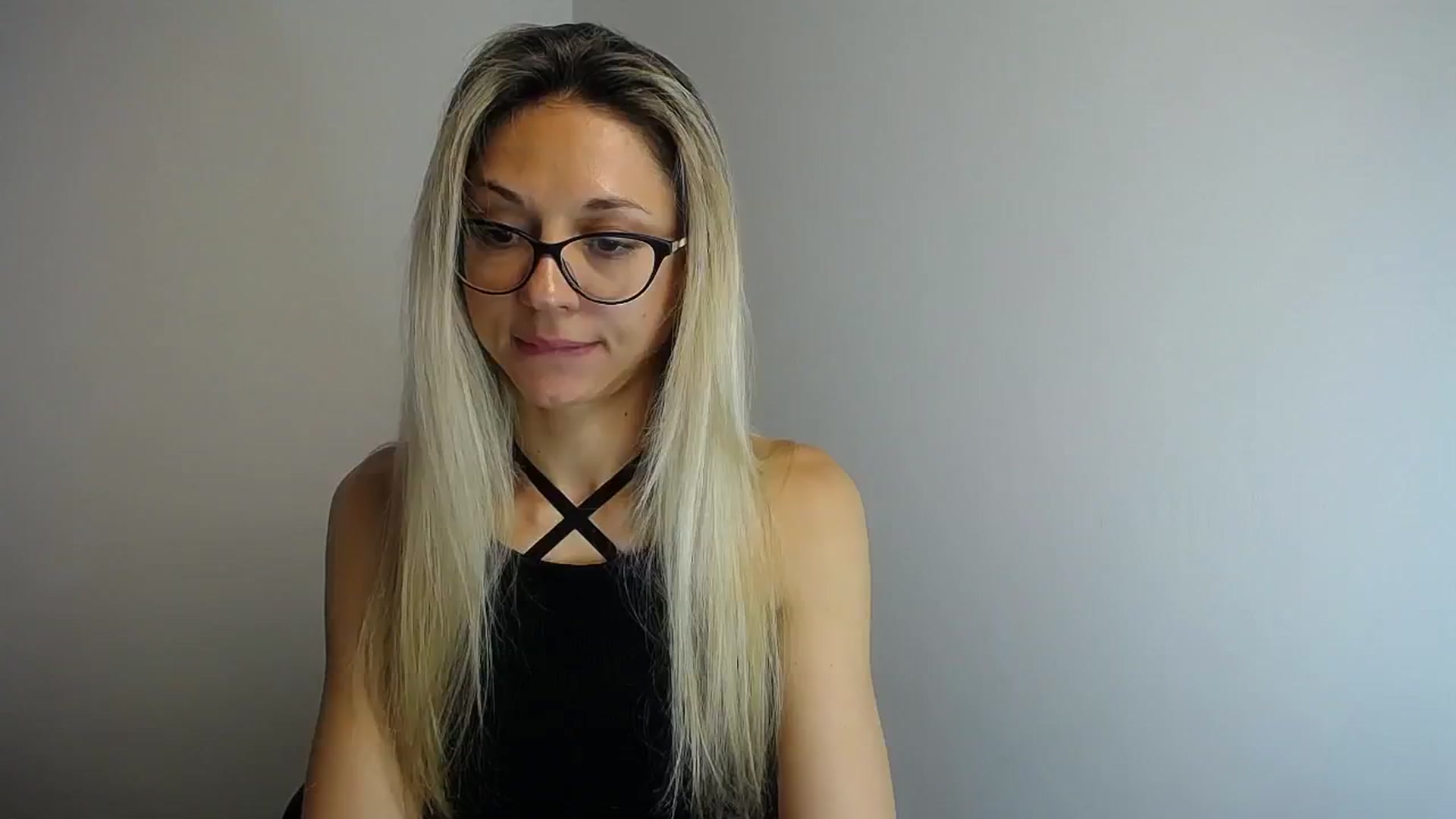 Gallery image thumbnail from Sunshine_alis's myfreecams stream on, 06/19/2024, 15:39 image 15 of 20