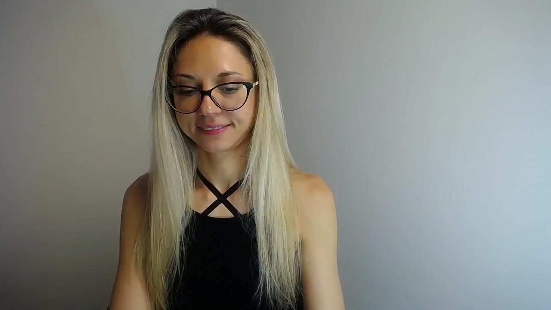 Gallery image thumbnail from Sunshine_alis's myfreecams stream on, 06/19/2024, 15:39 image 12 of 20