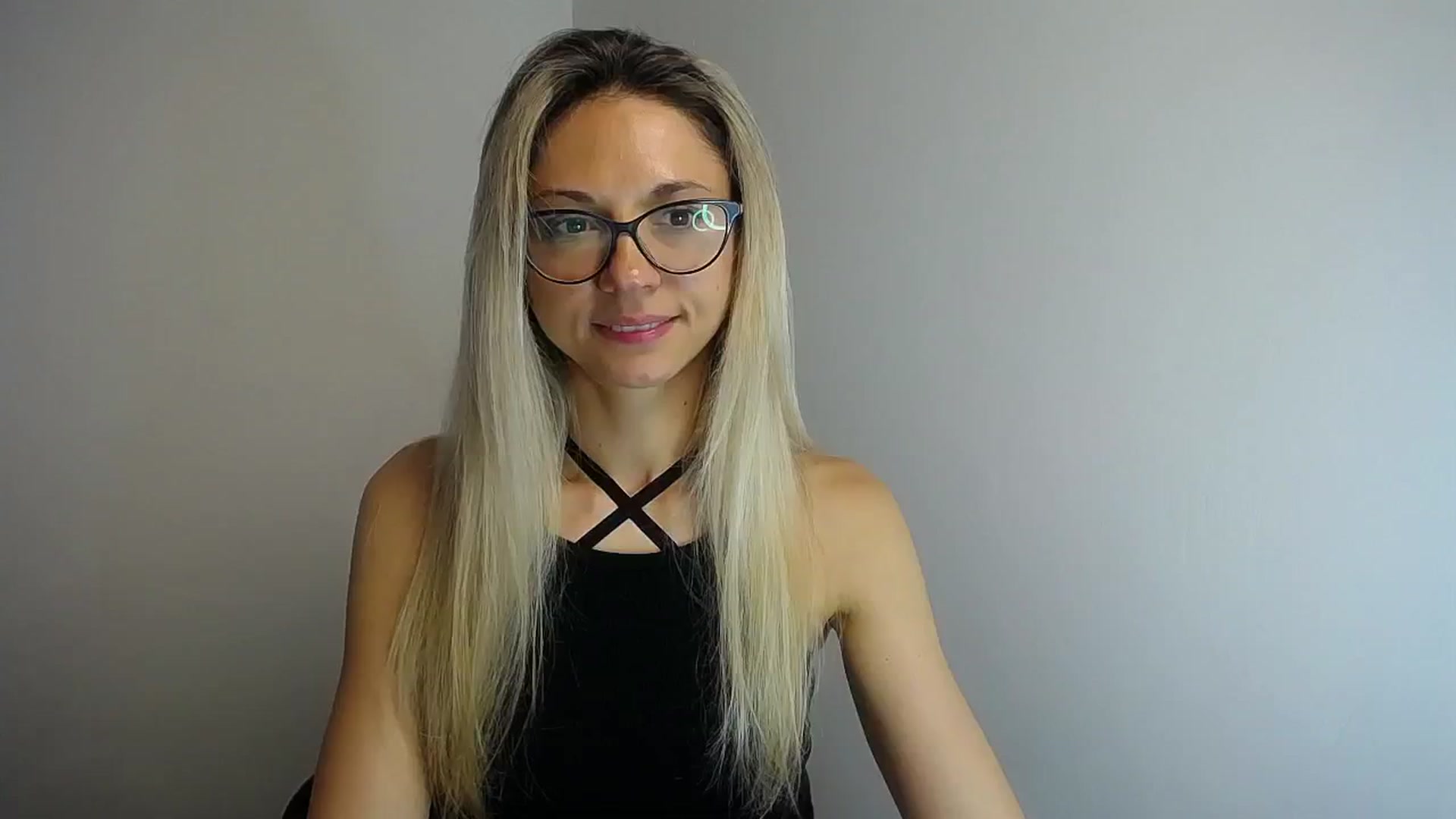 Gallery image thumbnail from Sunshine_alis's myfreecams stream on, 06/19/2024, 15:39 image 13 of 20