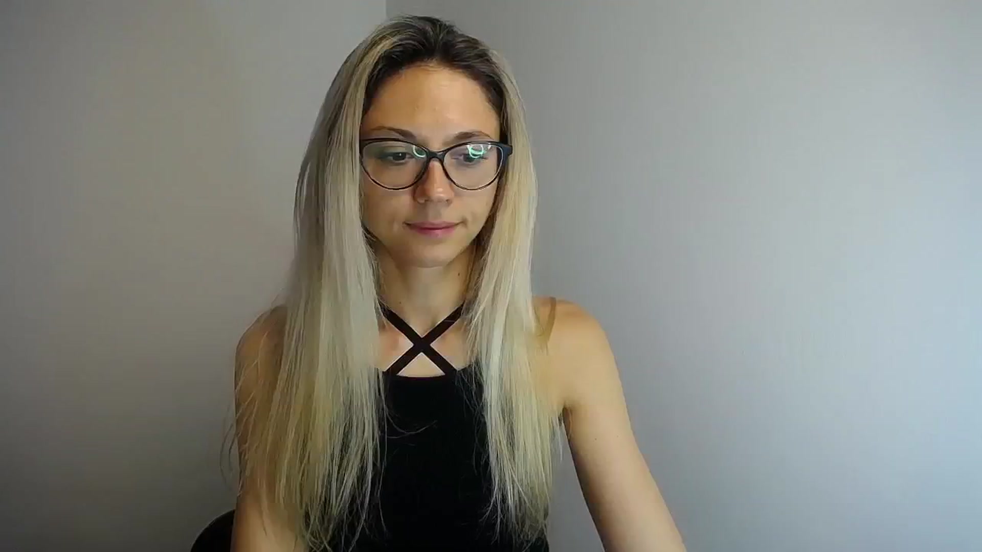Gallery image thumbnail from Sunshine_alis's myfreecams stream on, 06/19/2024, 15:39 image 18 of 20