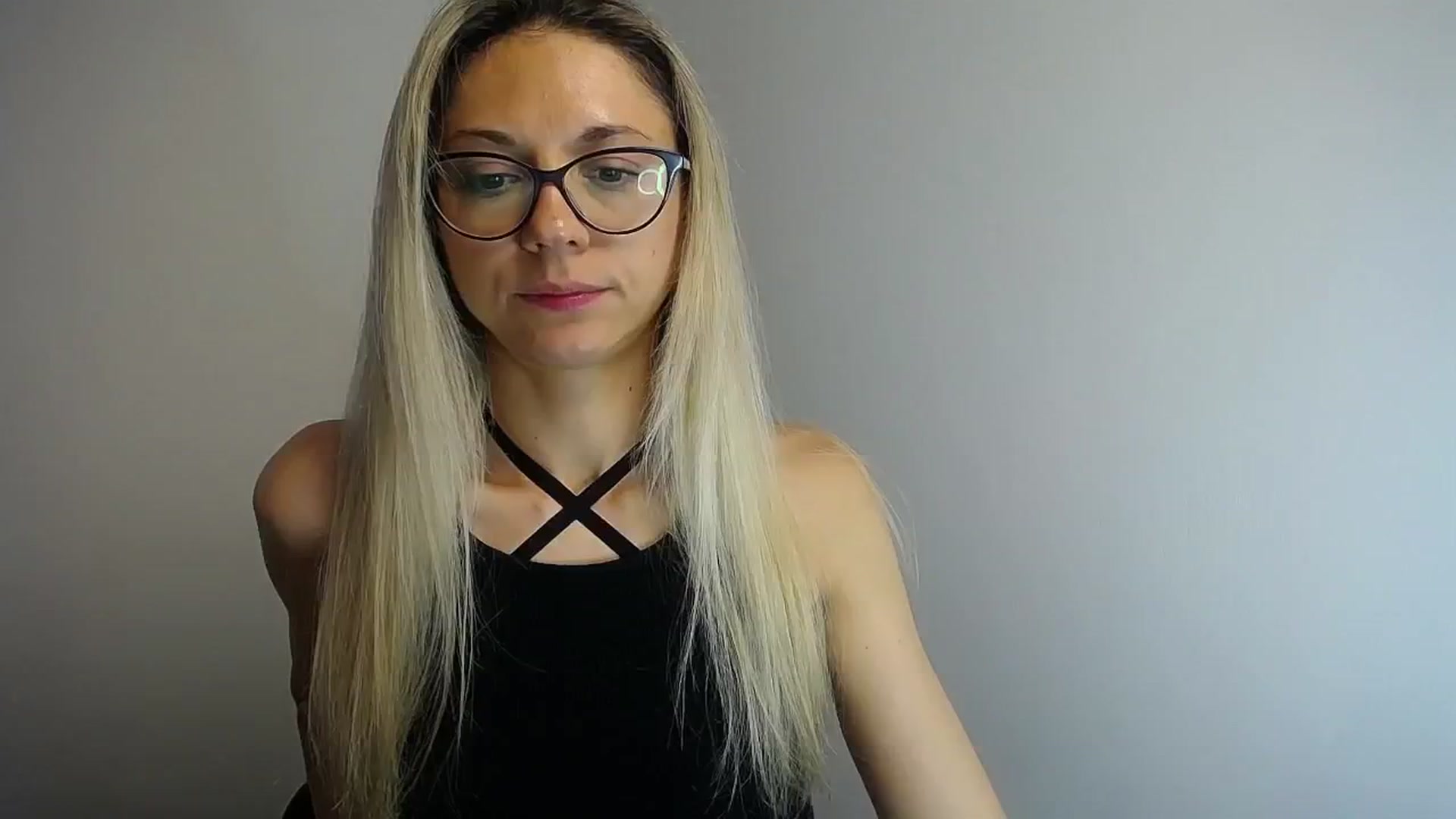 Gallery image thumbnail from Sunshine_alis's myfreecams stream on, 06/19/2024, 15:39 image 2 of 20