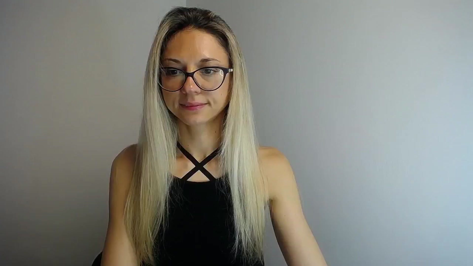 Gallery image thumbnail from Sunshine_alis's myfreecams stream on, 06/19/2024, 15:39 image 10 of 20