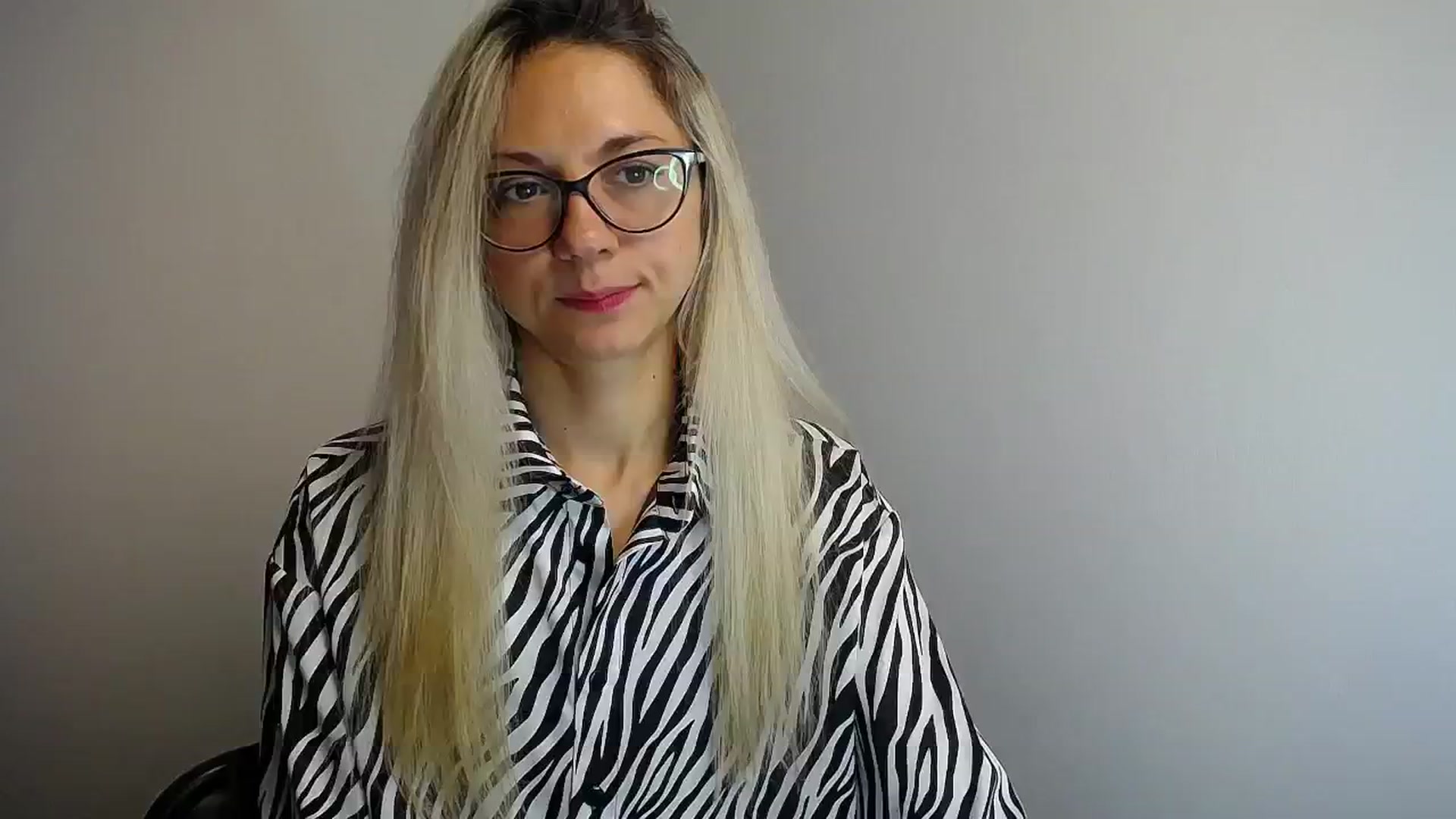 Gallery image thumbnail from Sunshine_alis's myfreecams stream on, 06/21/2024, 10:37 image 9 of 20