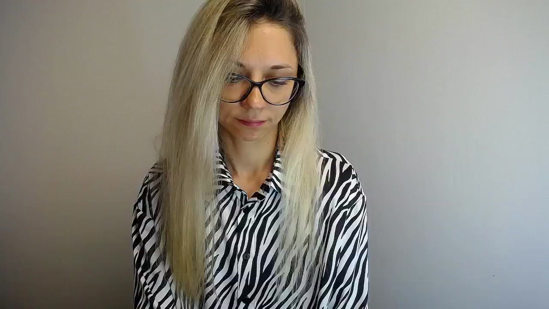 Gallery image thumbnail from Sunshine_alis's myfreecams stream on, 06/21/2024, 13:49 image 2 of 20