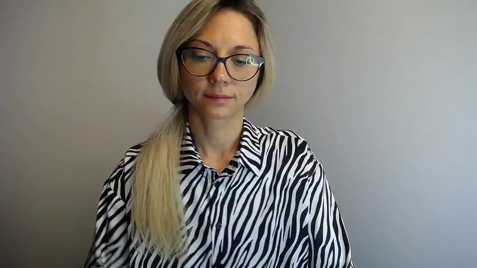 Gallery image thumbnail from Sunshine_alis's myfreecams stream on, 06/21/2024, 13:49 image 10 of 20