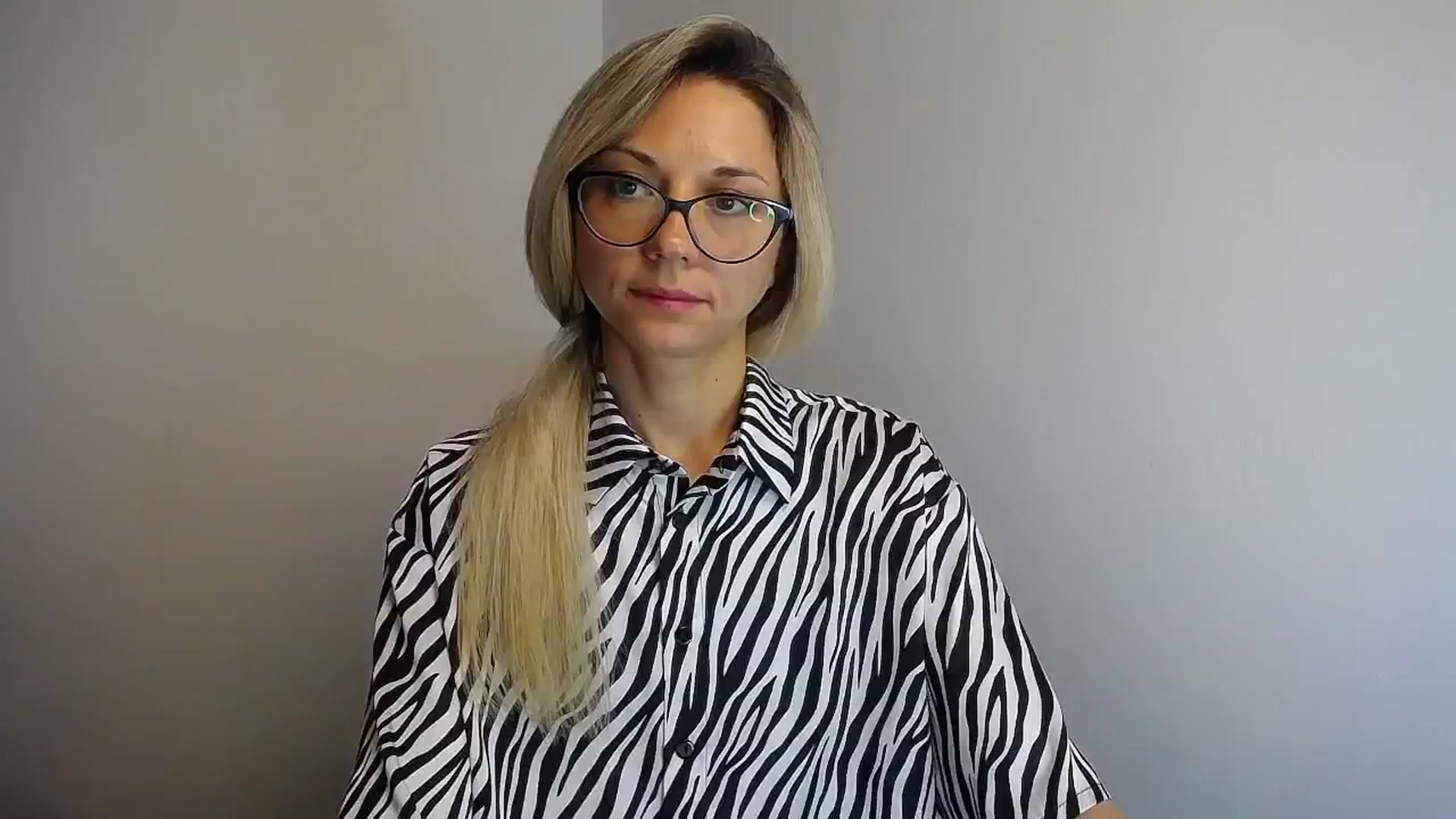 Gallery image thumbnail from Sunshine_alis's myfreecams stream on, 06/21/2024, 13:49 image 11 of 20