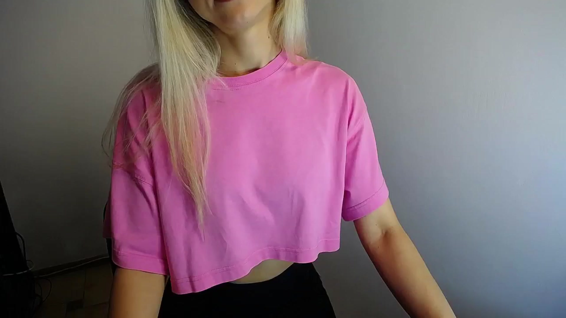 Gallery image thumbnail from Sunshine_alis's myfreecams stream on, 06/24/2024, 11:34 image 7 of 20