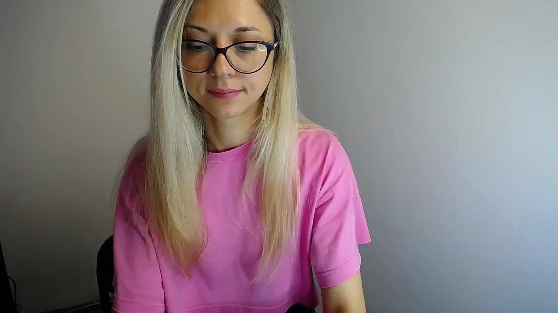 Gallery image thumbnail from Sunshine_alis's myfreecams stream on, 06/24/2024, 11:34 image 18 of 20