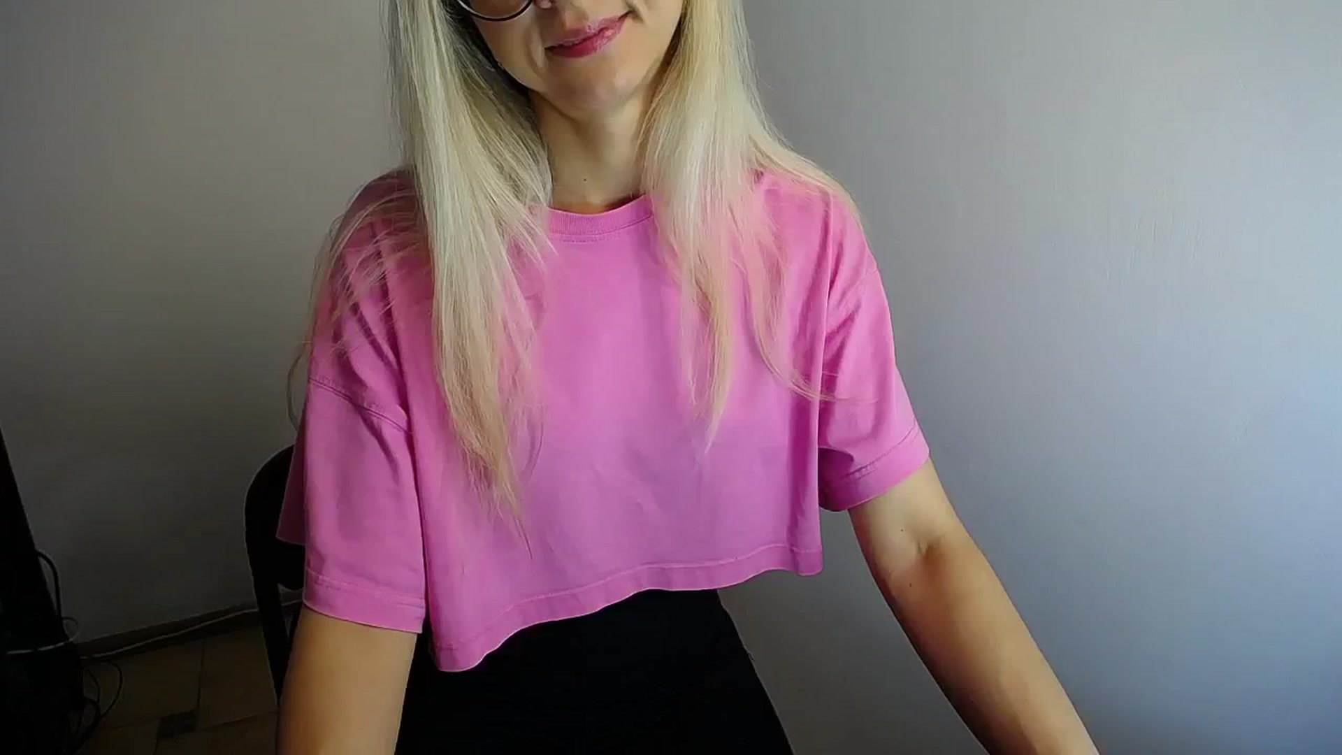 Gallery image thumbnail from Sunshine_alis's myfreecams stream on, 06/24/2024, 11:34 image 10 of 20