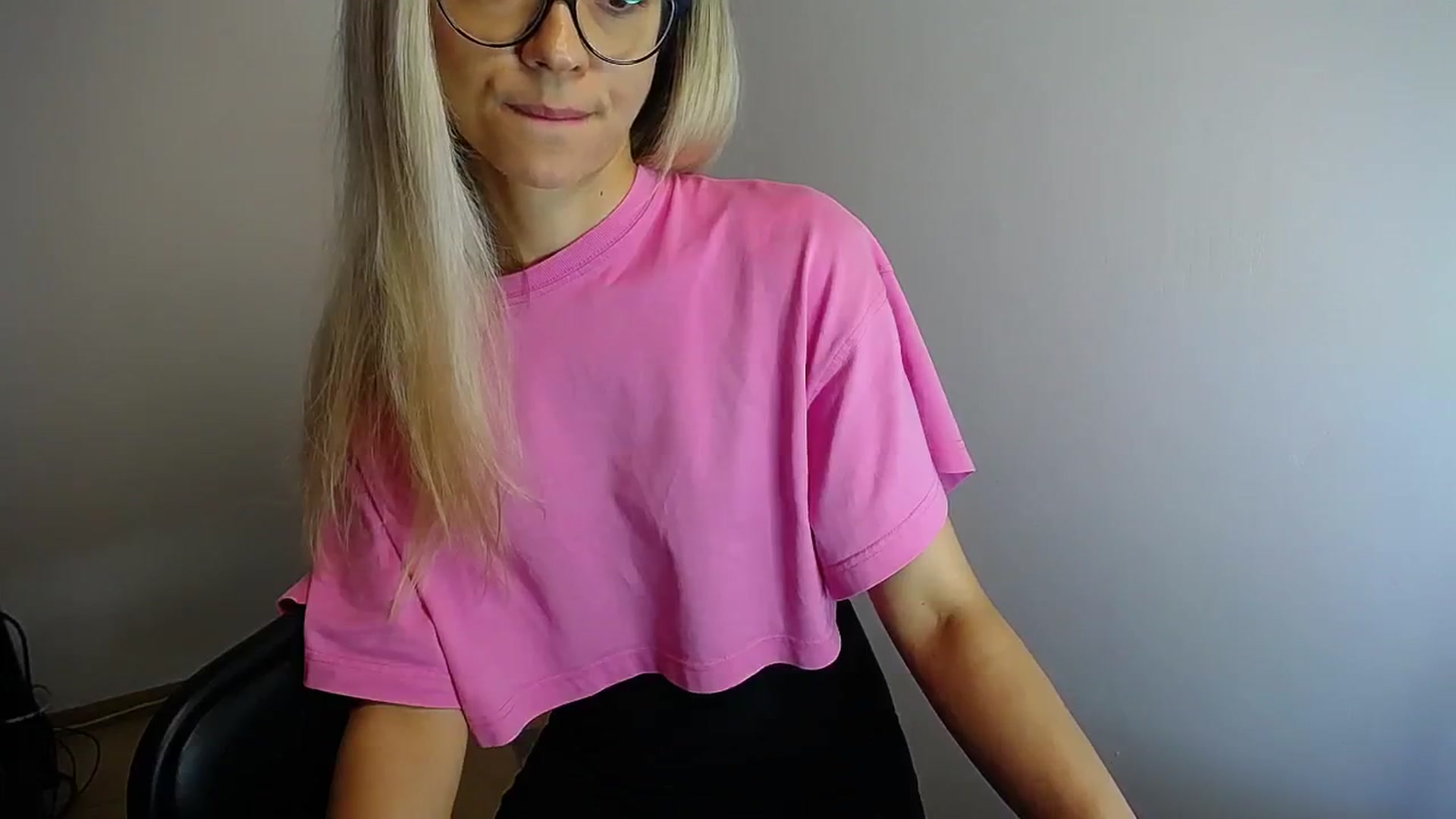Gallery image thumbnail from Sunshine_alis's myfreecams stream on, 06/24/2024, 12:23 image 4 of 20