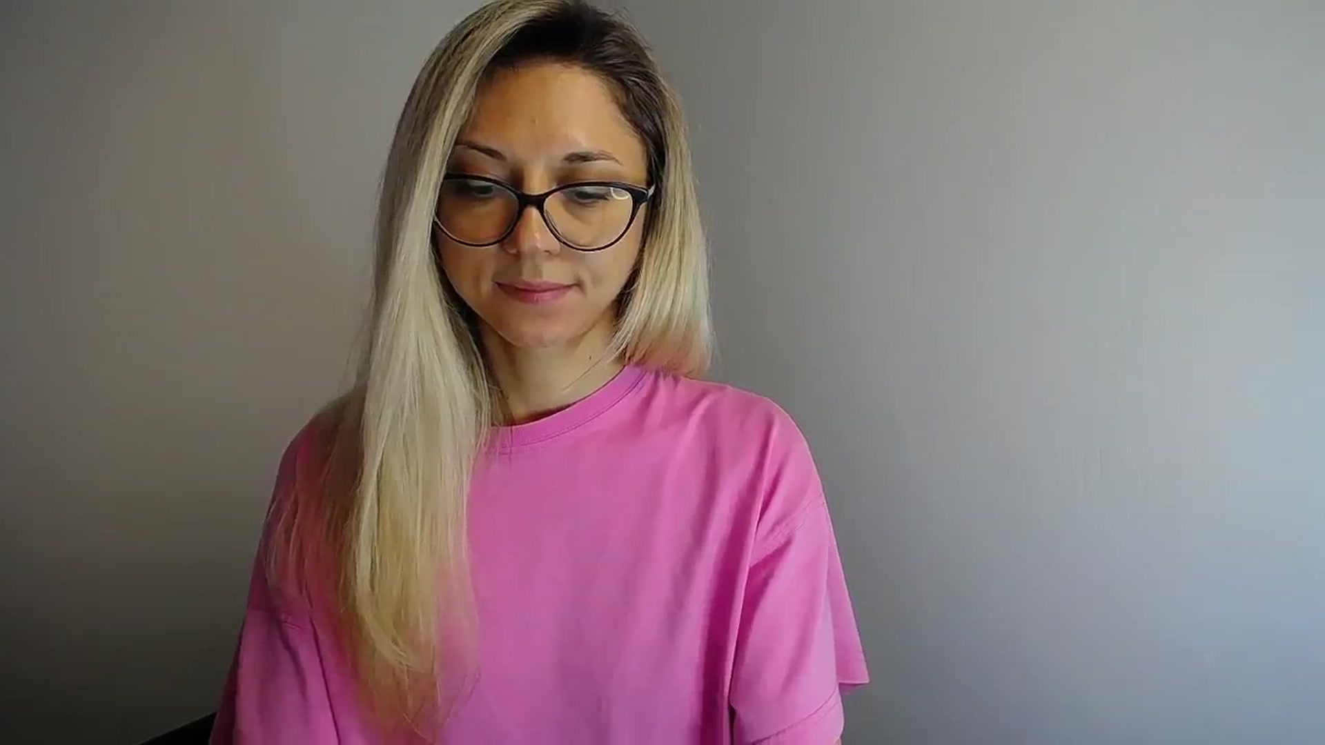 Gallery image thumbnail from Sunshine_alis's myfreecams stream on, 06/24/2024, 12:23 image 15 of 20