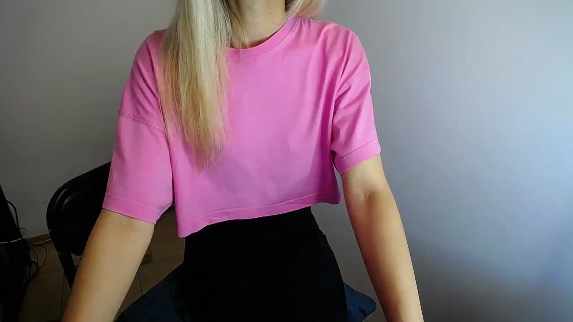 Gallery image thumbnail from Sunshine_alis's myfreecams stream on, 06/24/2024, 12:23 image 12 of 20