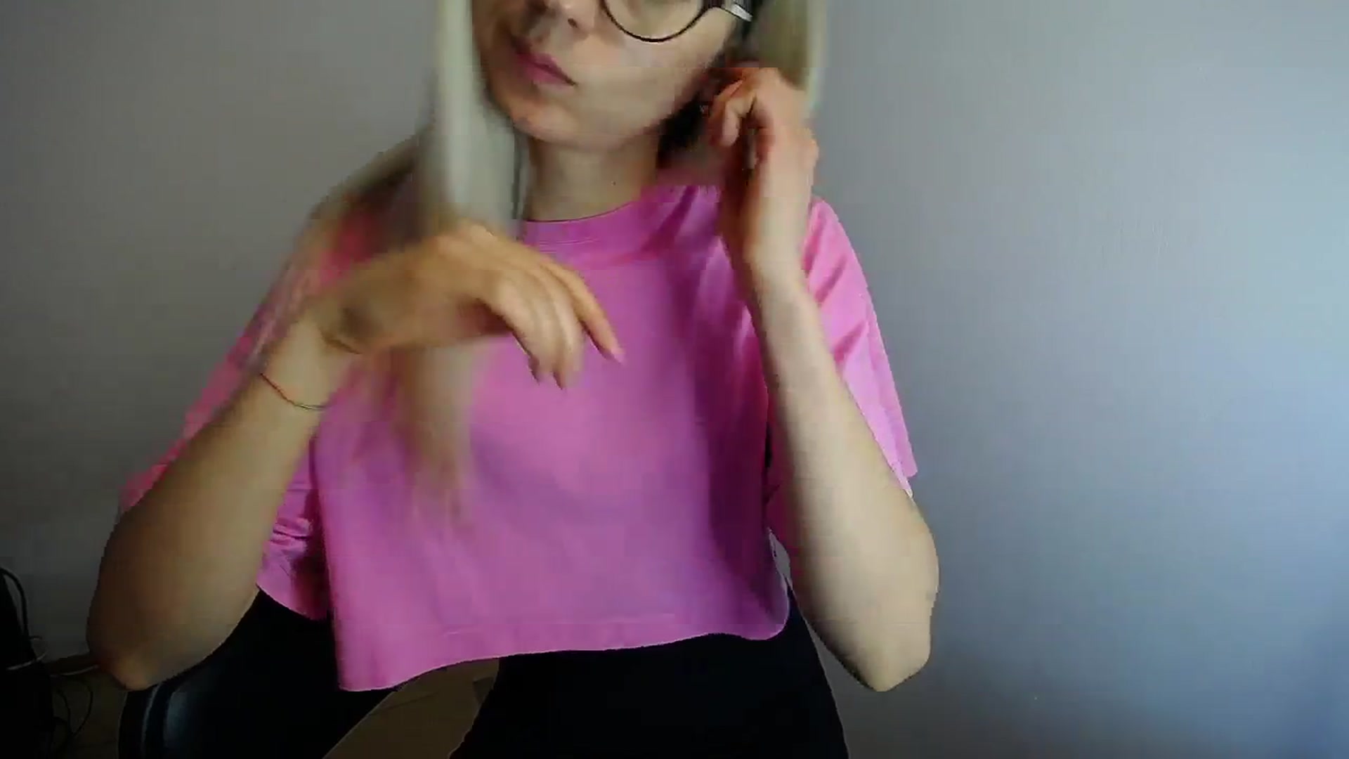 Gallery image thumbnail from Sunshine_alis's myfreecams stream on, 06/24/2024, 12:23 image 8 of 20