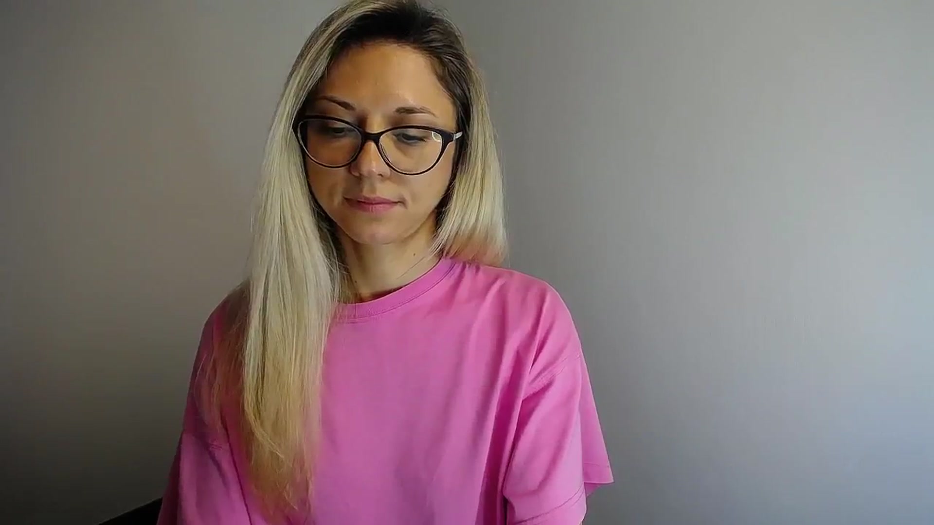 Gallery image thumbnail from Sunshine_alis's myfreecams stream on, 06/24/2024, 12:23 image 14 of 20