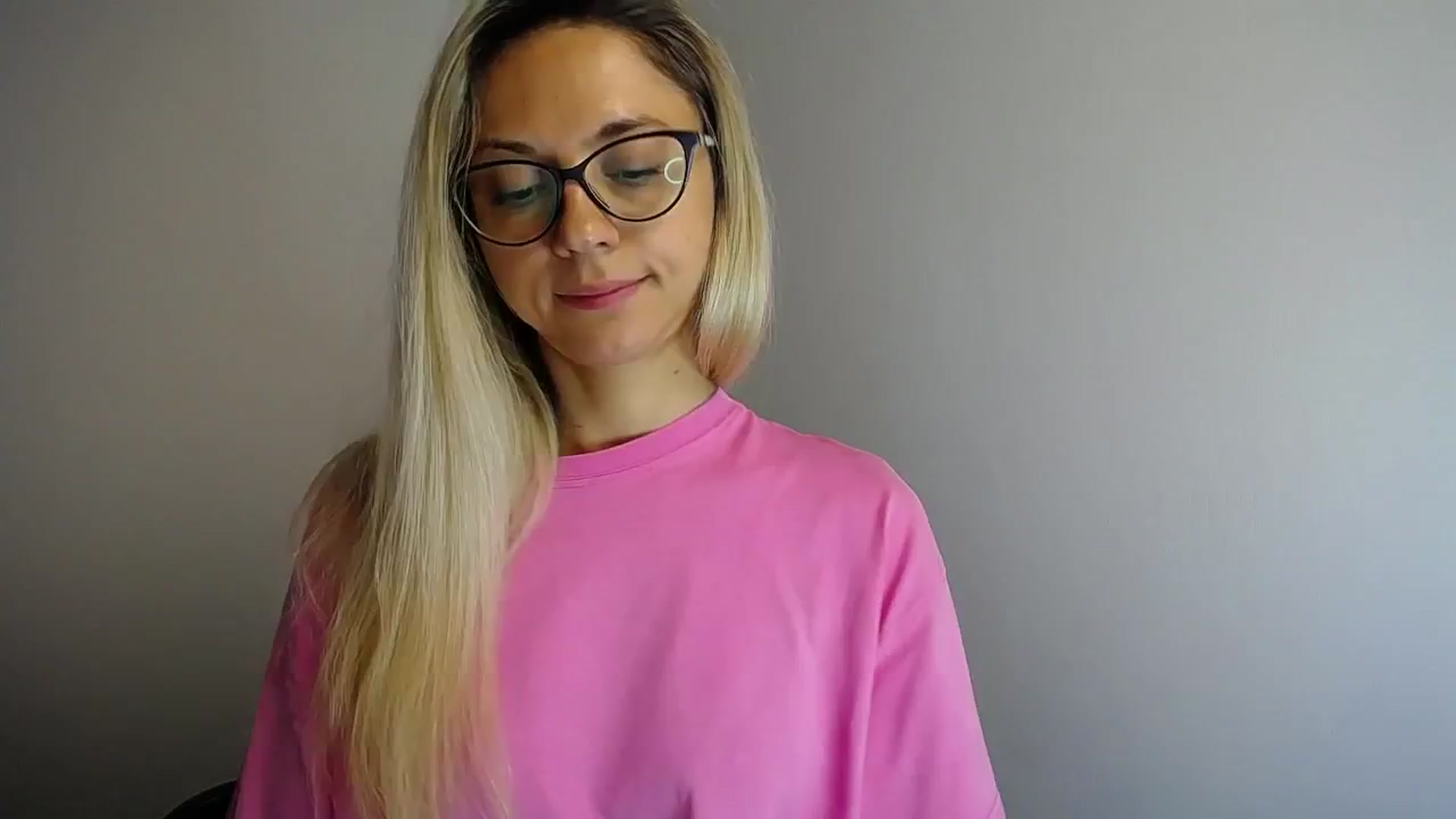 Gallery image thumbnail from Sunshine_alis's myfreecams stream on, 06/24/2024, 12:56 image 4 of 20