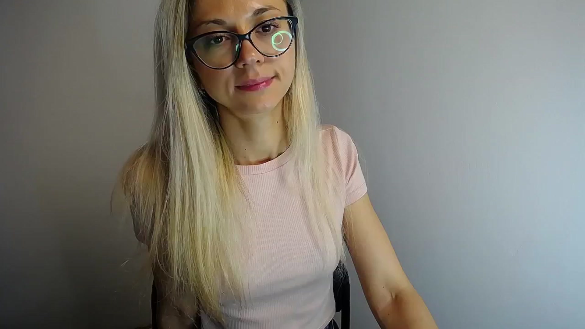Gallery image thumbnail from Sunshine_alis's myfreecams stream on, 06/25/2024, 14:30 image 10 of 20