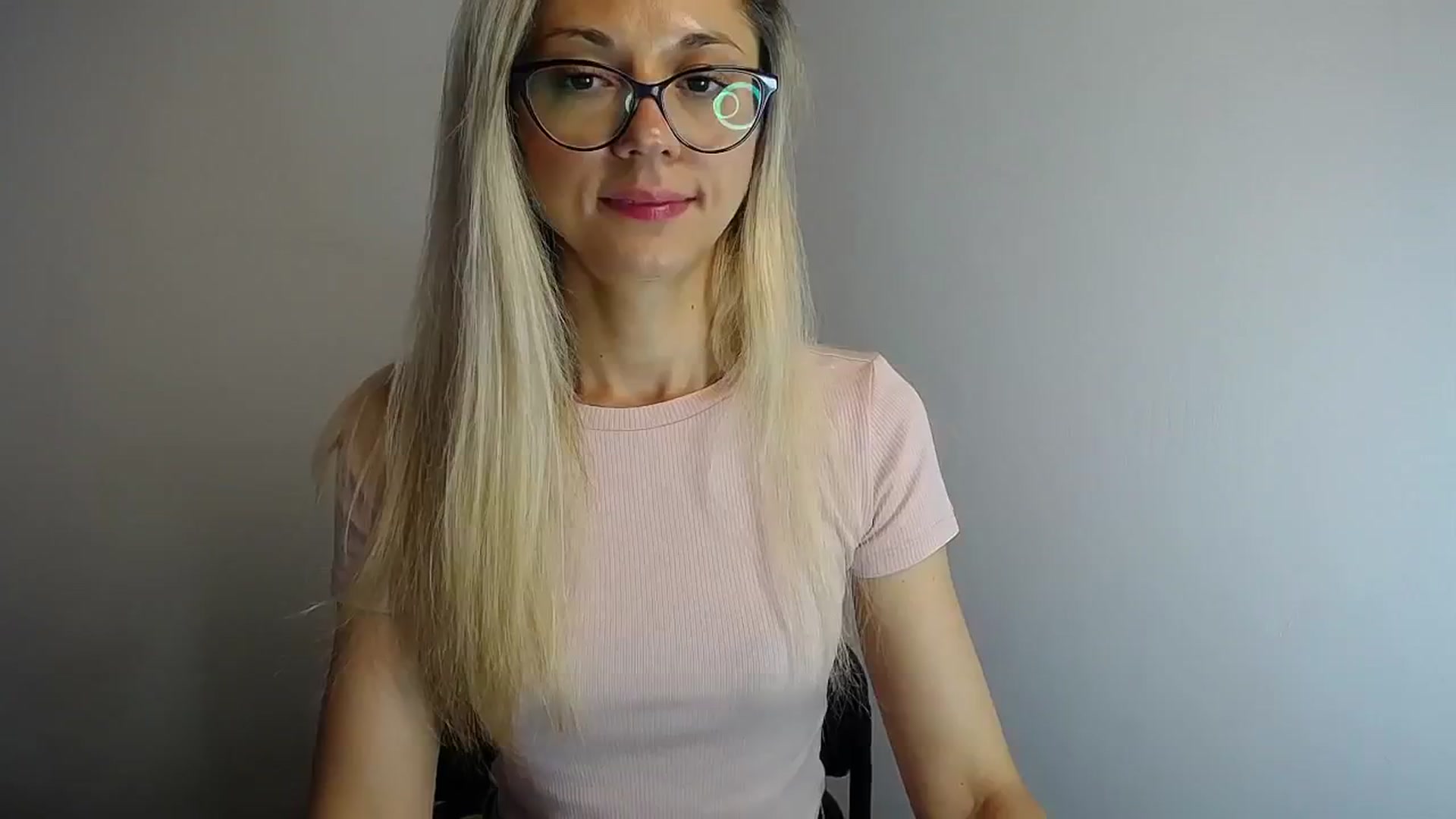 Gallery image thumbnail from Sunshine_alis's myfreecams stream on, 06/25/2024, 14:30 image 12 of 20