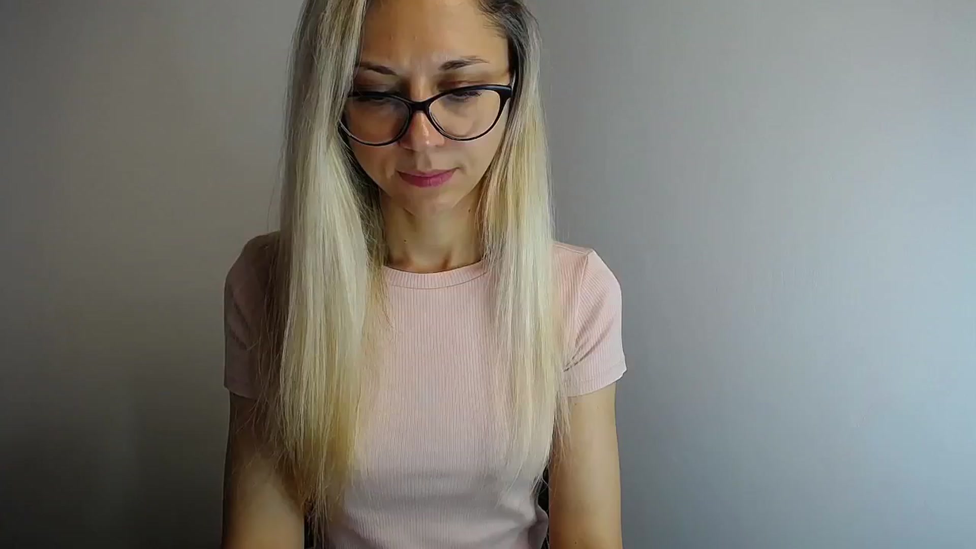 Gallery image thumbnail from Sunshine_alis's myfreecams stream on, 06/25/2024, 14:30 image 14 of 20