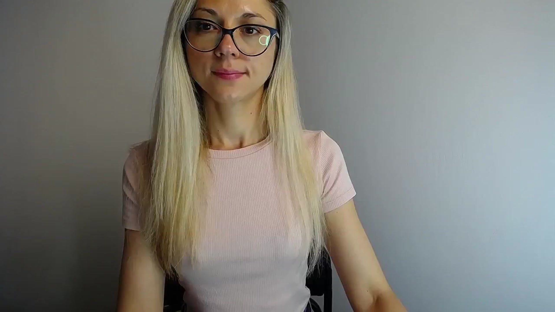Gallery image thumbnail from Sunshine_alis's myfreecams stream on, 06/25/2024, 14:30 image 15 of 20