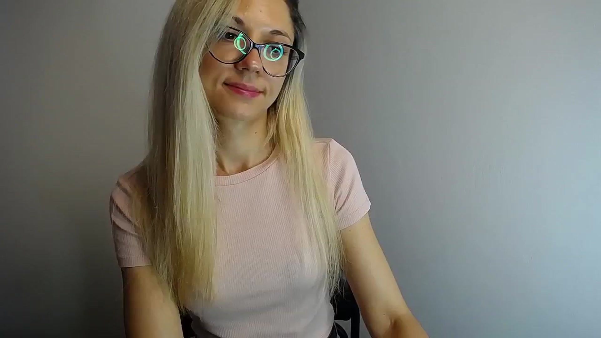 Gallery image thumbnail from Sunshine_alis's myfreecams stream on, 06/25/2024, 14:30 image 16 of 20