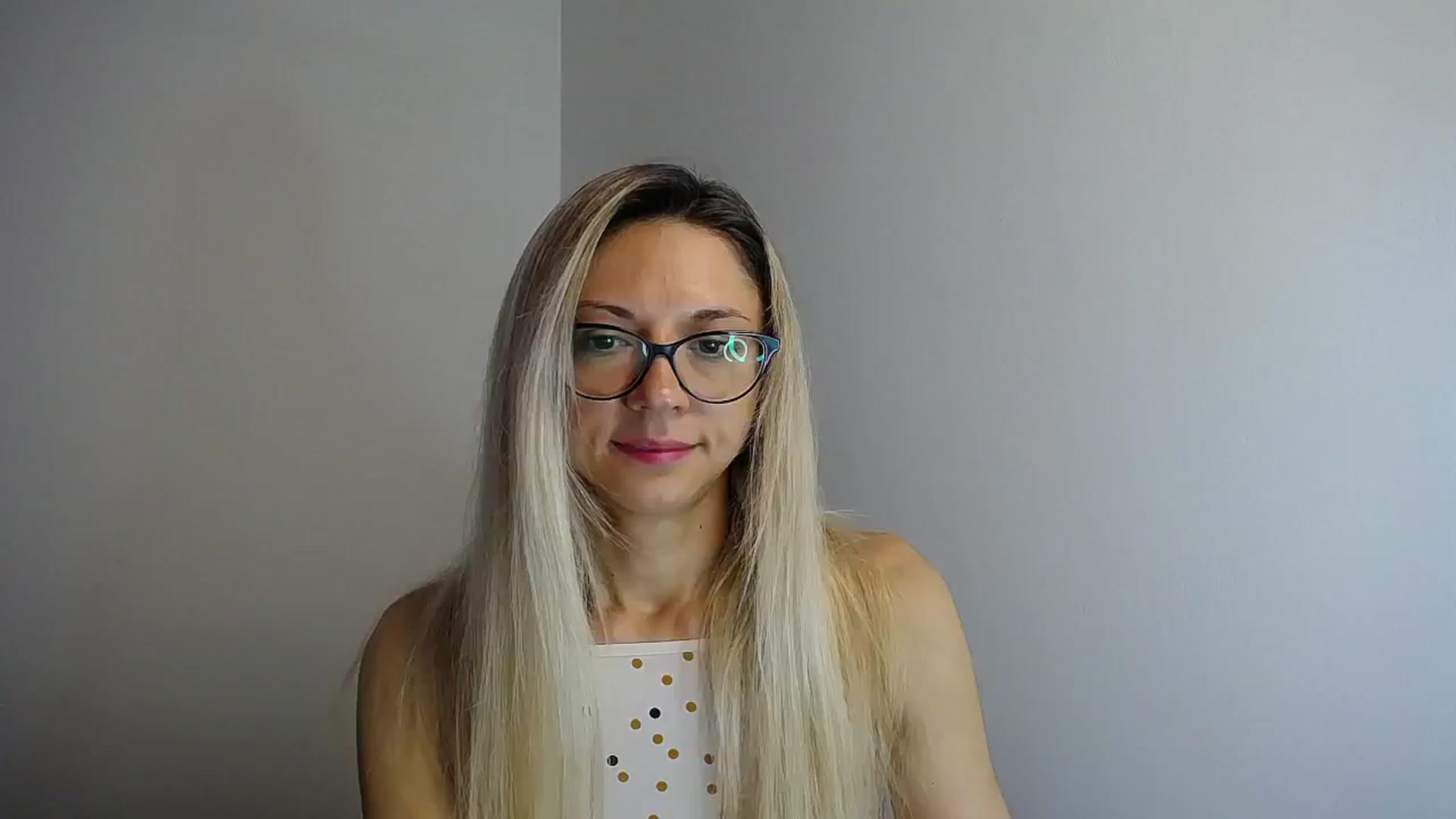 Gallery image thumbnail from Sunshine_alis's myfreecams stream on, 06/26/2024, 14:09 image 11 of 20