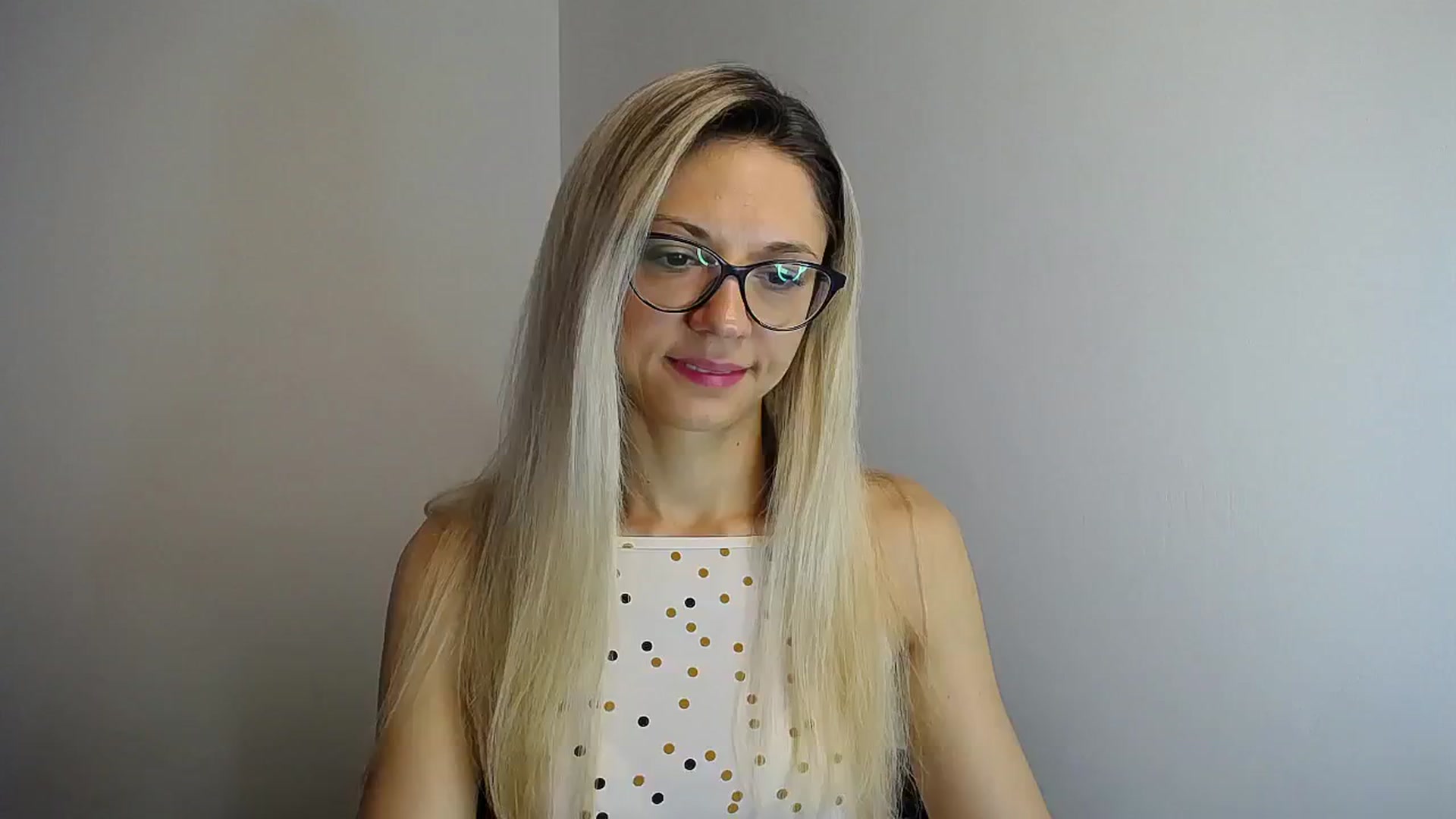 Gallery image thumbnail from Sunshine_alis's myfreecams stream on, 06/26/2024, 14:09 image 1 of 20