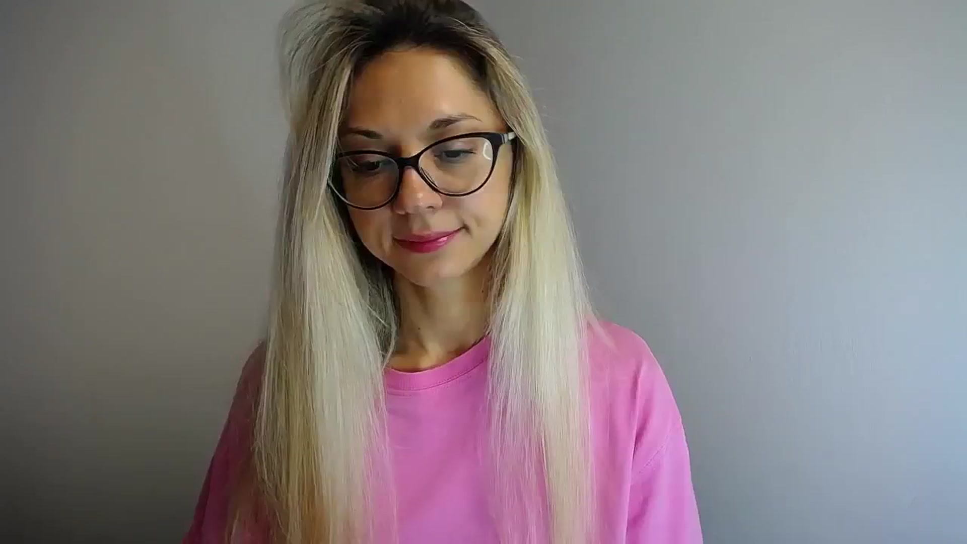 Gallery image thumbnail from Sunshine_alis's myfreecams stream on, 06/27/2024, 09:48 image 6 of 20