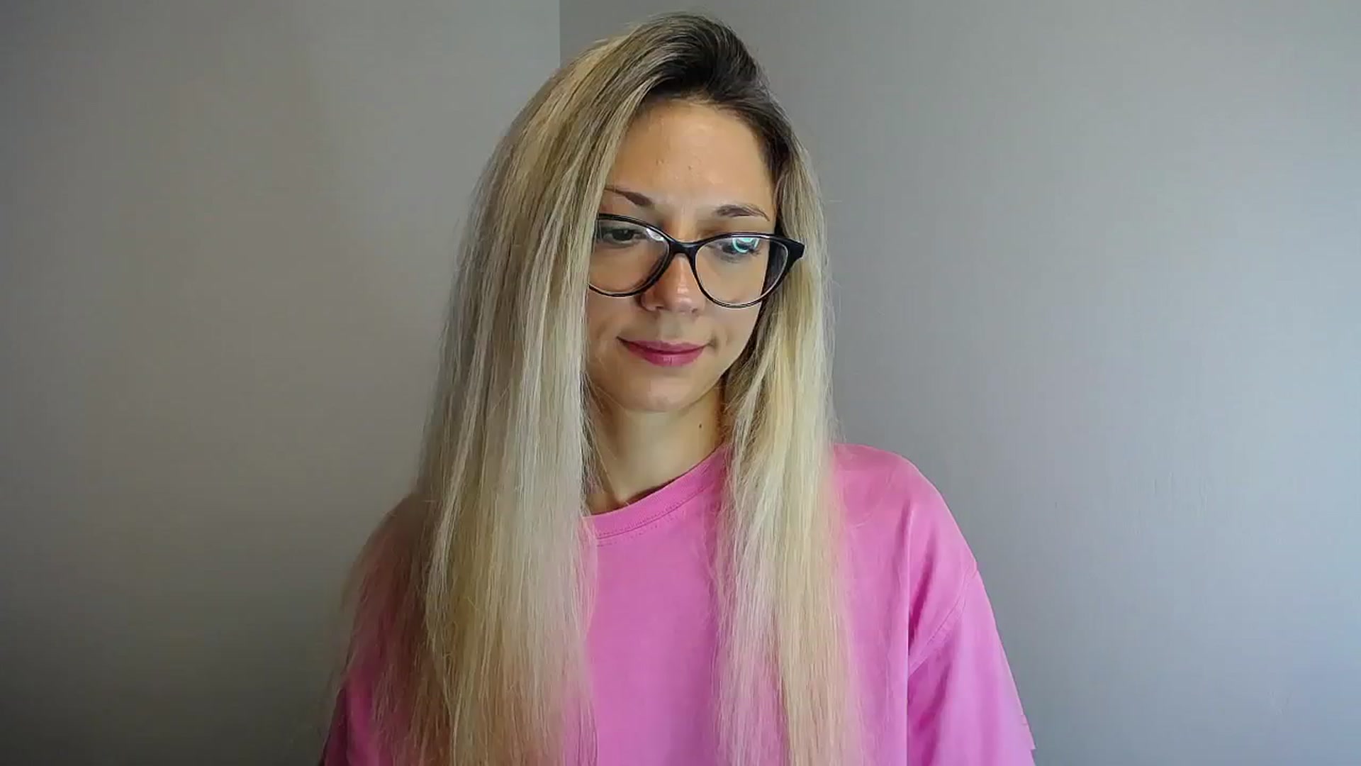 Gallery image thumbnail from Sunshine_alis's myfreecams stream on, 06/27/2024, 09:48 image 12 of 20