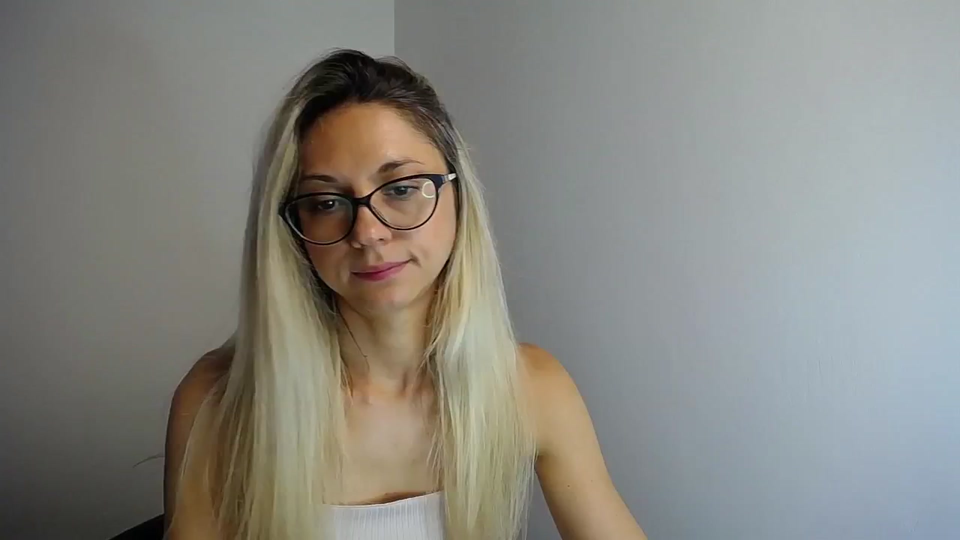 Gallery image thumbnail from Sunshine_alis's myfreecams stream on, 06/28/2024, 11:38 image 20 of 20
