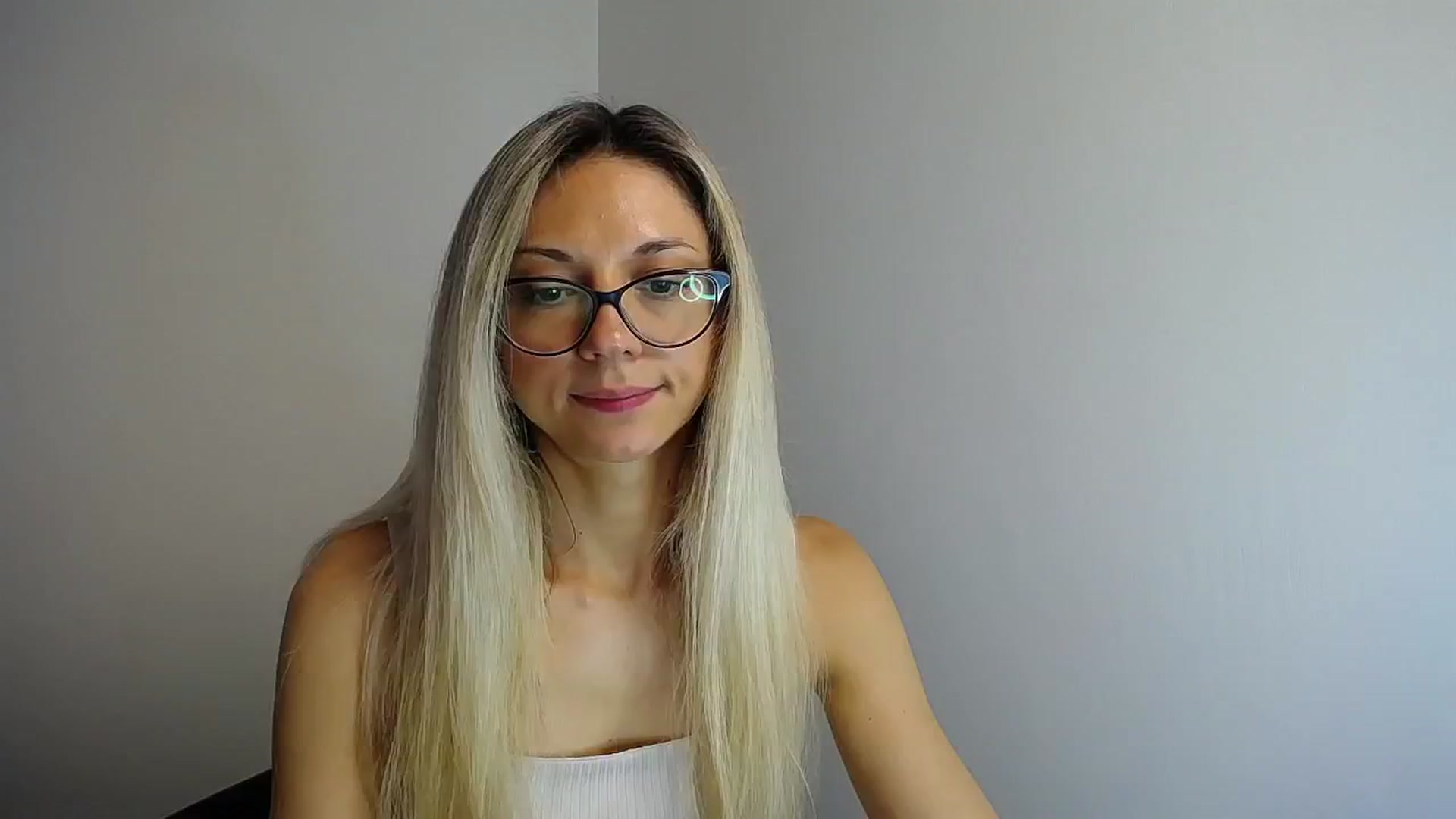 Gallery image thumbnail from Sunshine_alis's myfreecams stream on, 06/28/2024, 11:38 image 14 of 20