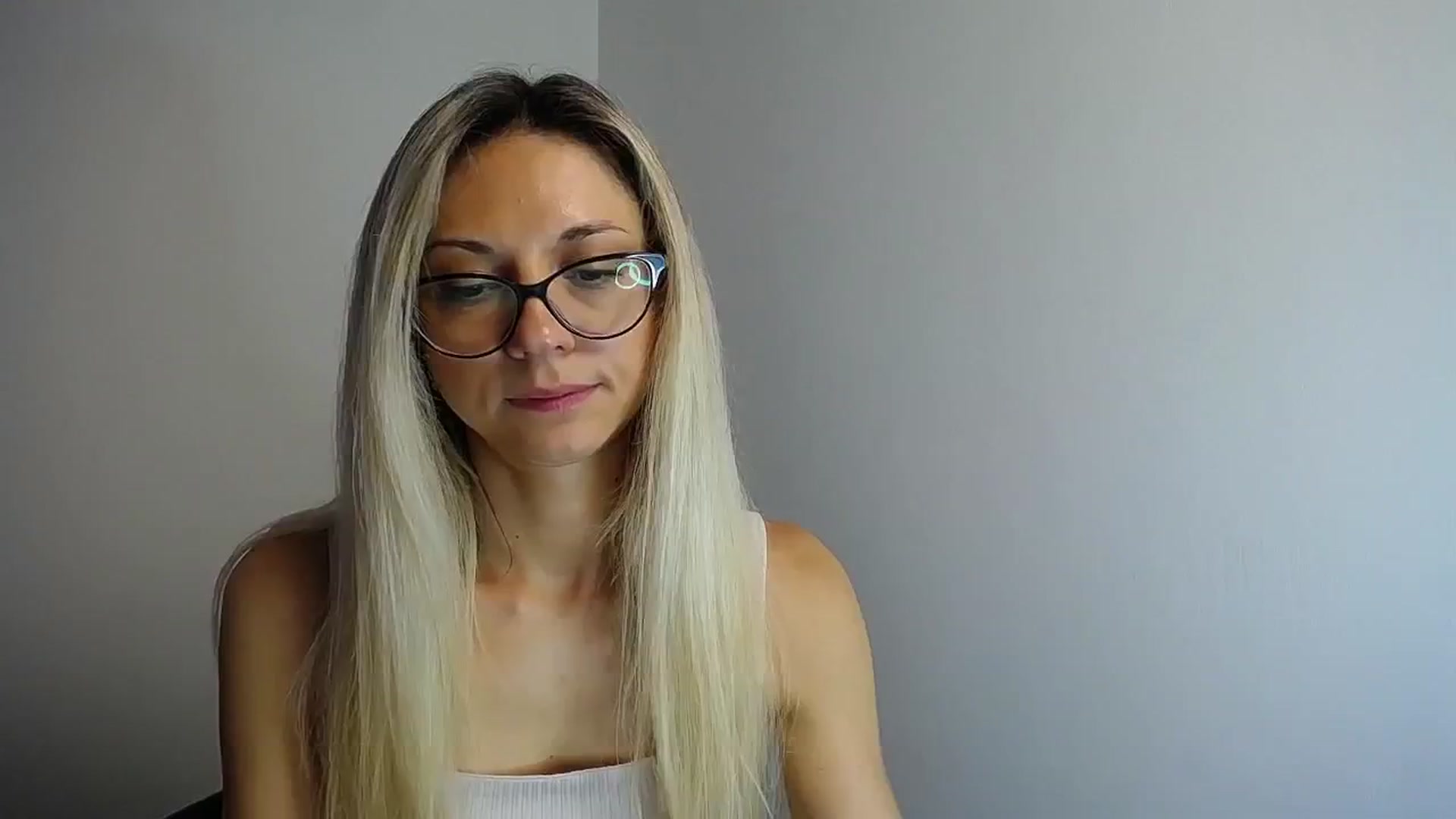 Gallery image thumbnail from Sunshine_alis's myfreecams stream on, 06/28/2024, 11:38 image 8 of 20