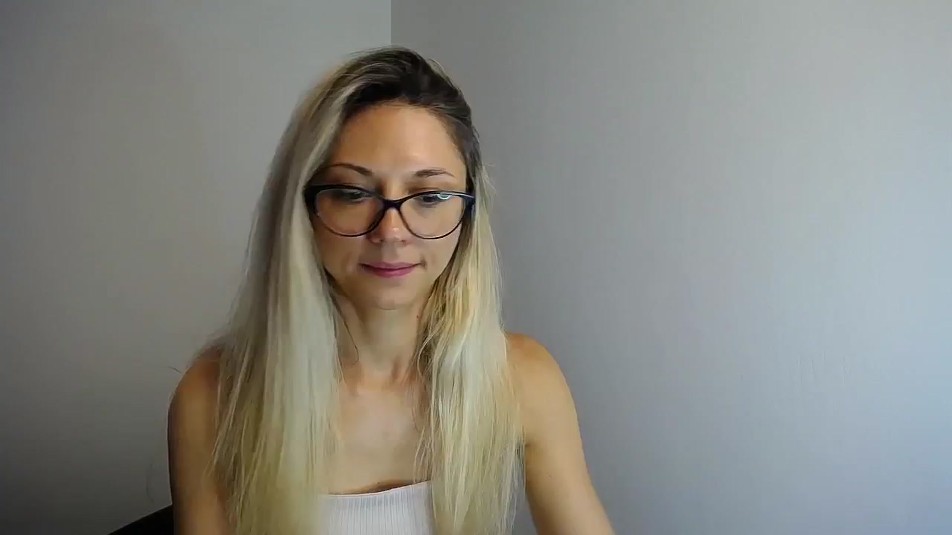 Gallery image thumbnail from Sunshine_alis's myfreecams stream on, 06/28/2024, 11:38 image 15 of 20