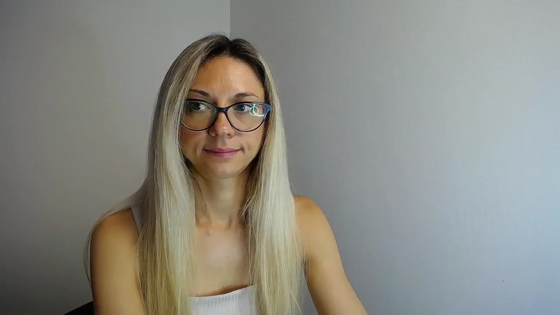 Gallery image thumbnail from Sunshine_alis's myfreecams stream on, 06/28/2024, 11:38 image 9 of 20