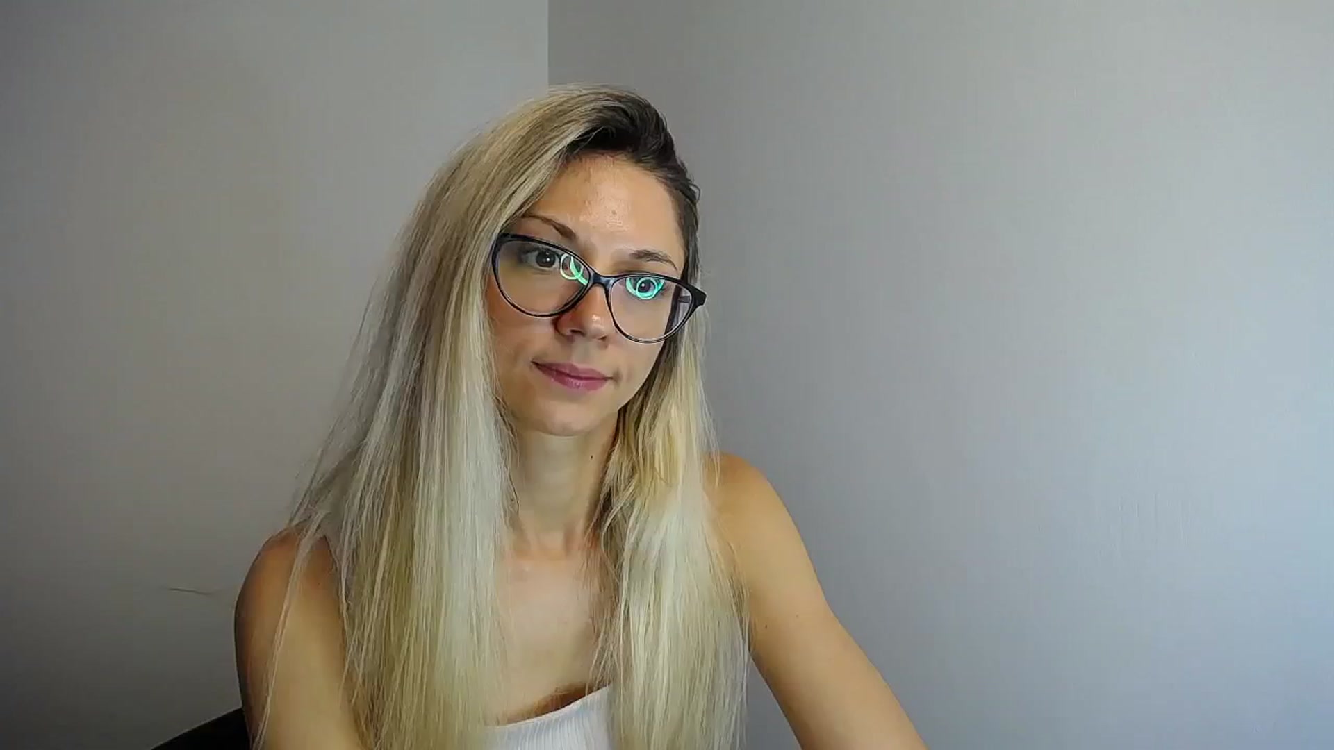 Gallery image thumbnail from Sunshine_alis's myfreecams stream on, 06/28/2024, 11:38 image 17 of 20