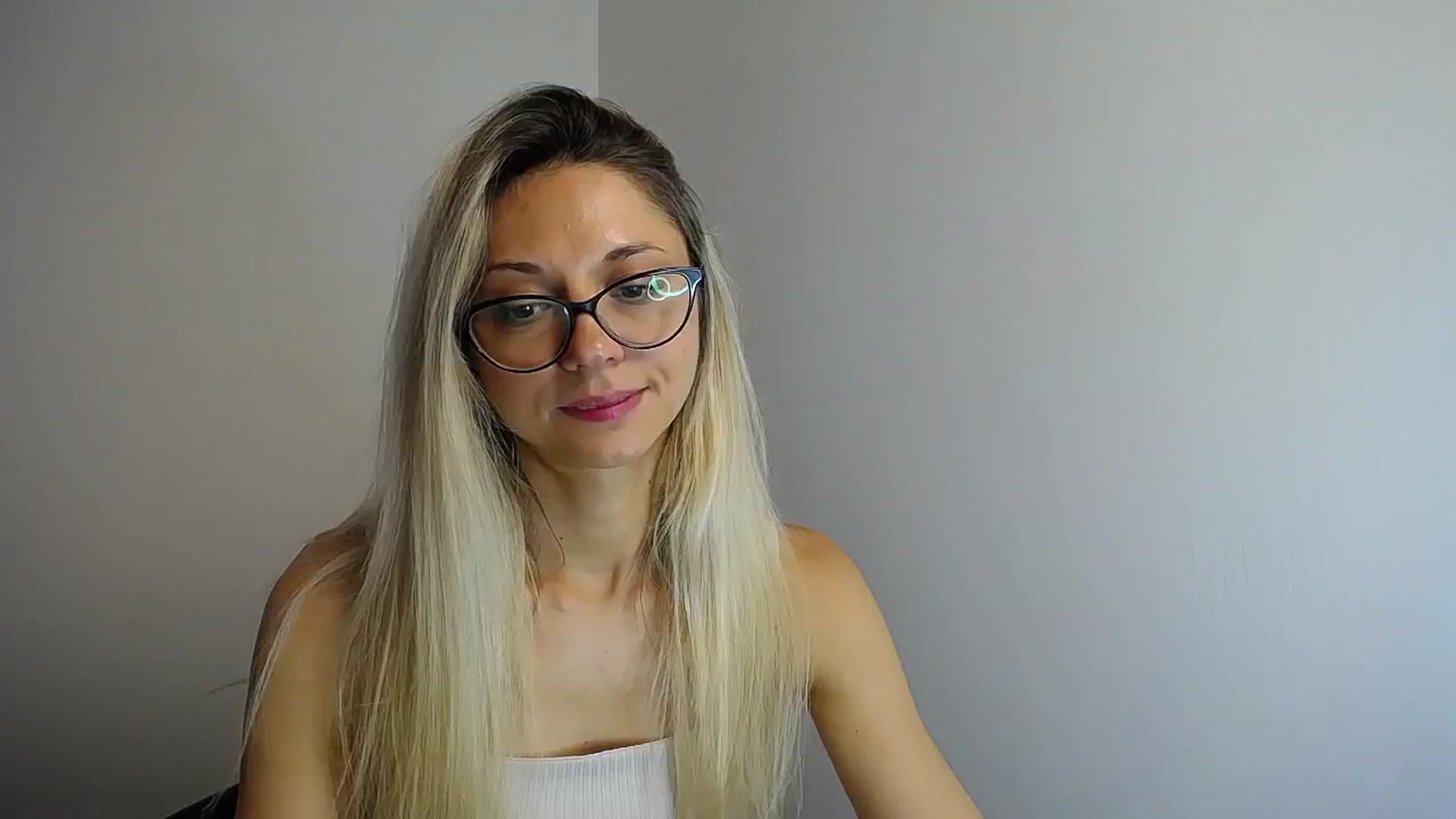 Gallery image thumbnail from Sunshine_alis's myfreecams stream on, 06/28/2024, 11:38 image 19 of 20