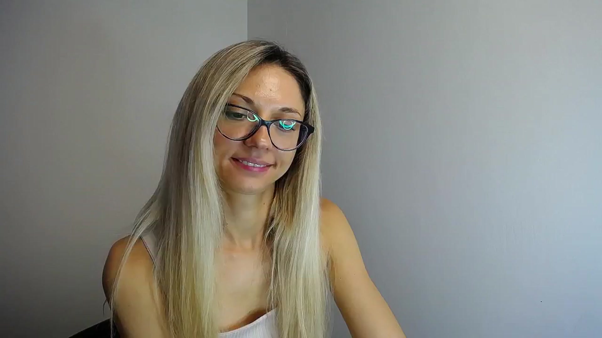 Gallery image thumbnail from Sunshine_alis's myfreecams stream on, 06/28/2024, 11:38 image 10 of 20