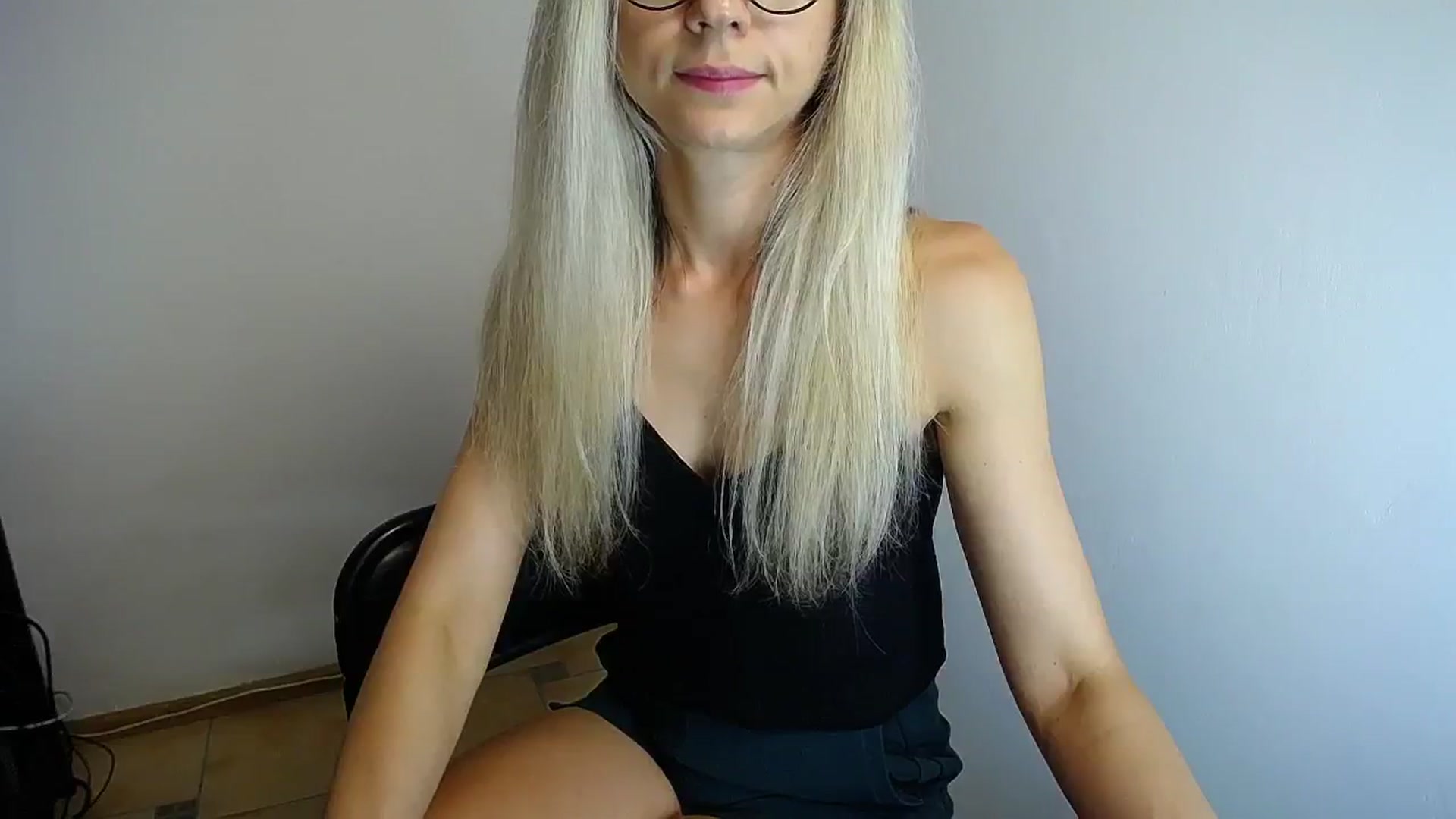 Gallery image thumbnail from Sunshine_alis's myfreecams stream on, 06/30/2024, 17:52 image 8 of 20