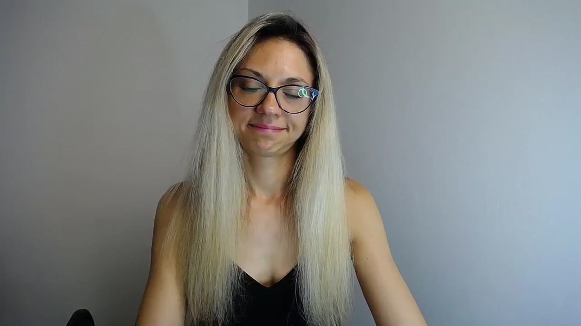 Gallery image thumbnail from Sunshine_alis's myfreecams stream on, 06/30/2024, 17:52 image 12 of 20