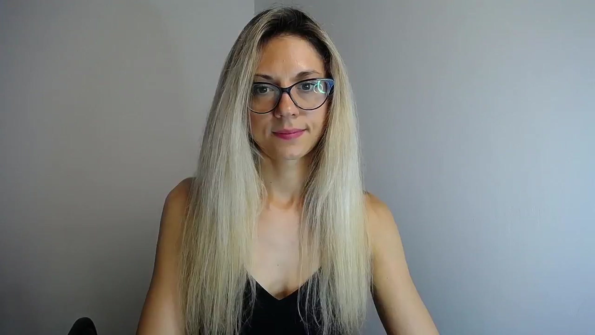 Gallery image thumbnail from Sunshine_alis's myfreecams stream on, 06/30/2024, 17:52 image 11 of 20