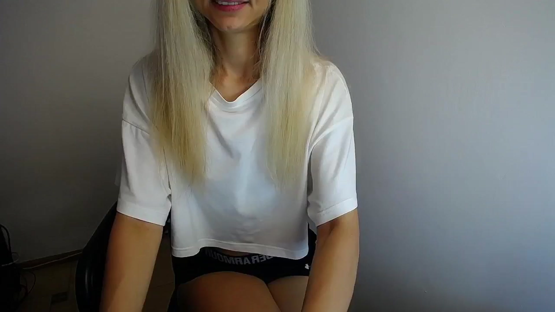 Gallery image thumbnail from Sunshine_alis's myfreecams stream on, 07/01/2024, 11:22 image 6 of 20