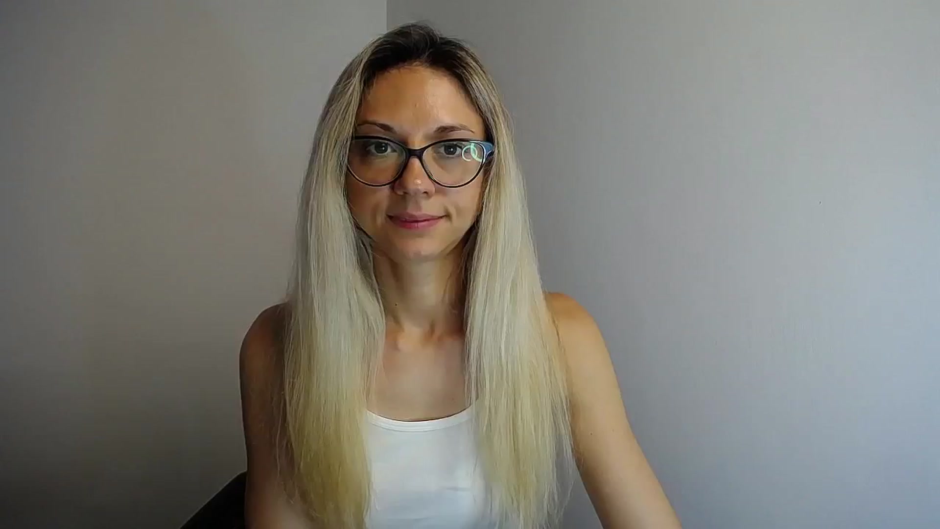 Gallery image thumbnail from Sunshine_alis's myfreecams stream on, 07/01/2024, 11:22 image 13 of 20