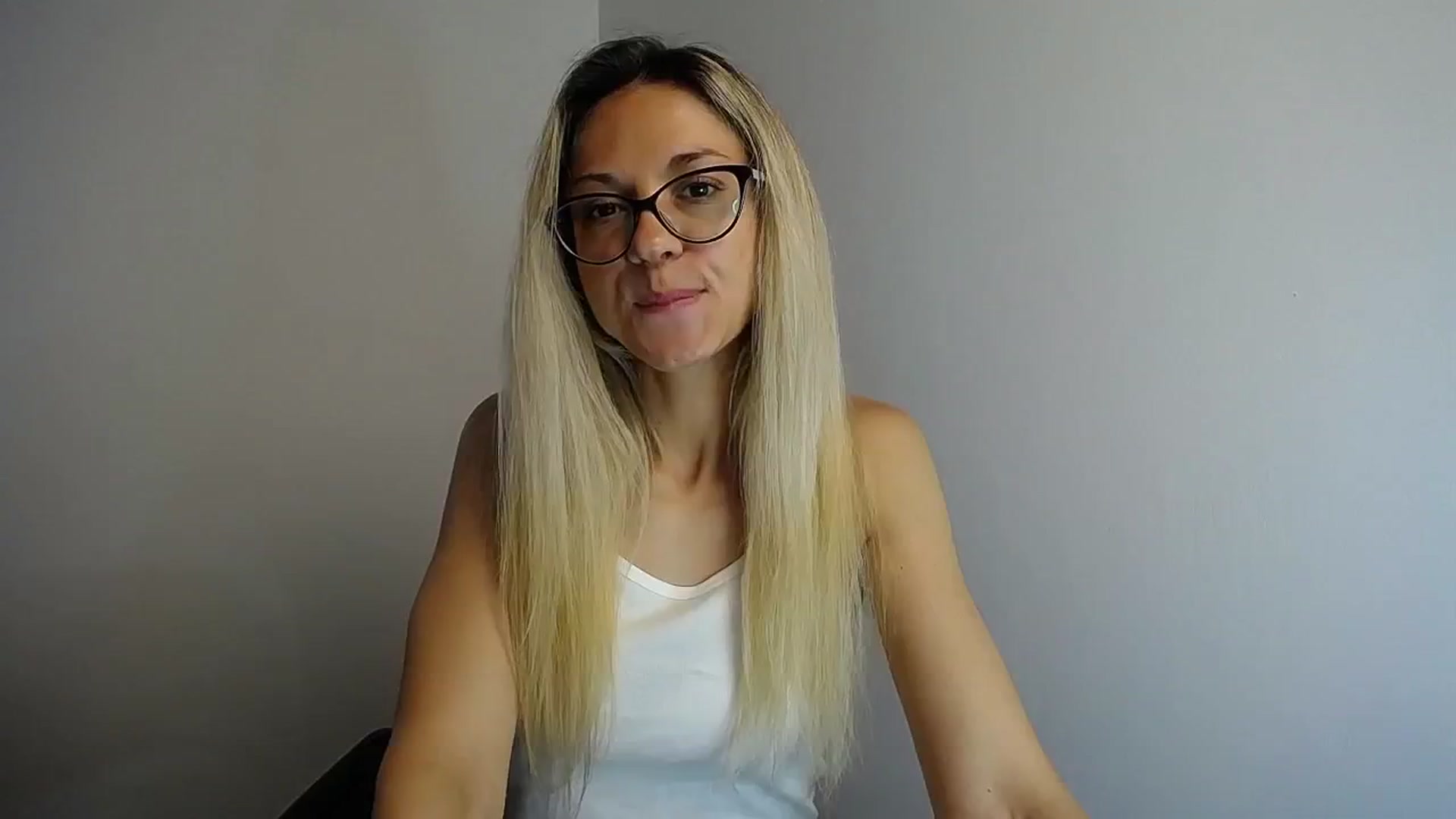 Gallery image thumbnail from Sunshine_alis's myfreecams stream on, 07/01/2024, 11:22 image 12 of 20
