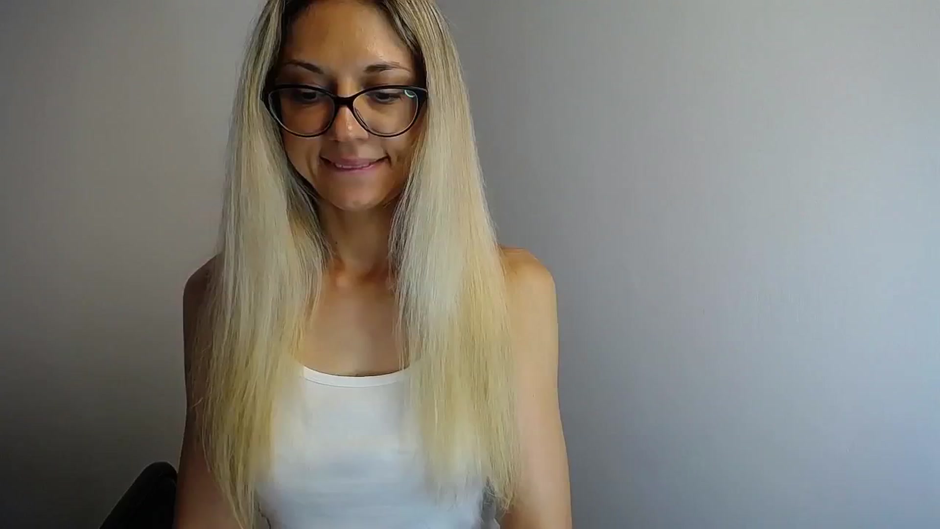 Gallery image thumbnail from Sunshine_alis's myfreecams stream on, 07/01/2024, 12:30 image 11 of 20