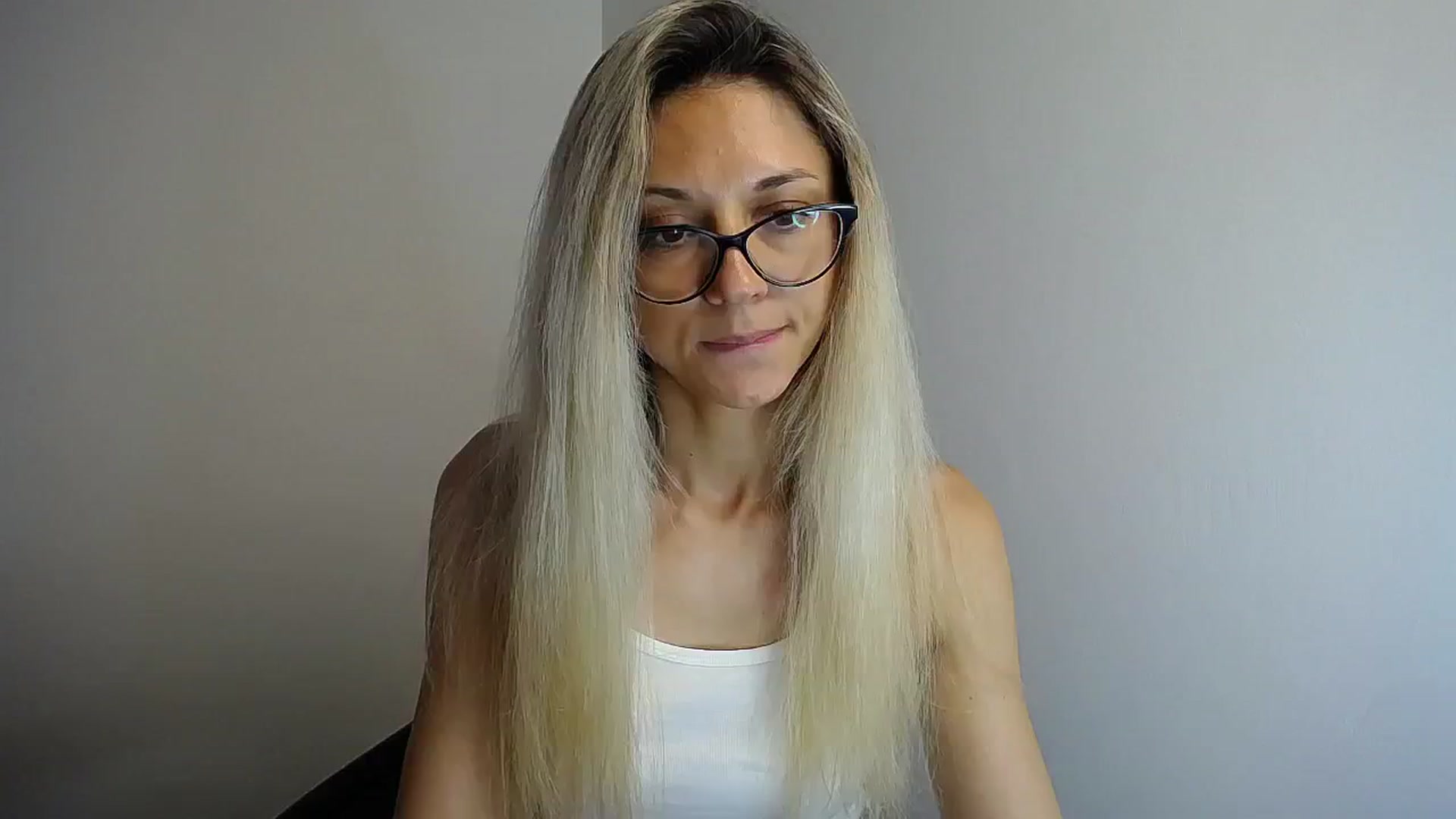 Gallery image thumbnail from Sunshine_alis's myfreecams stream on, 07/01/2024, 13:05 image 10 of 20
