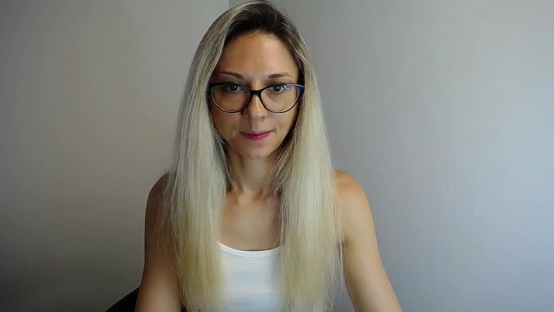 Gallery image thumbnail from Sunshine_alis's myfreecams stream on, 07/01/2024, 13:05 image 13 of 20