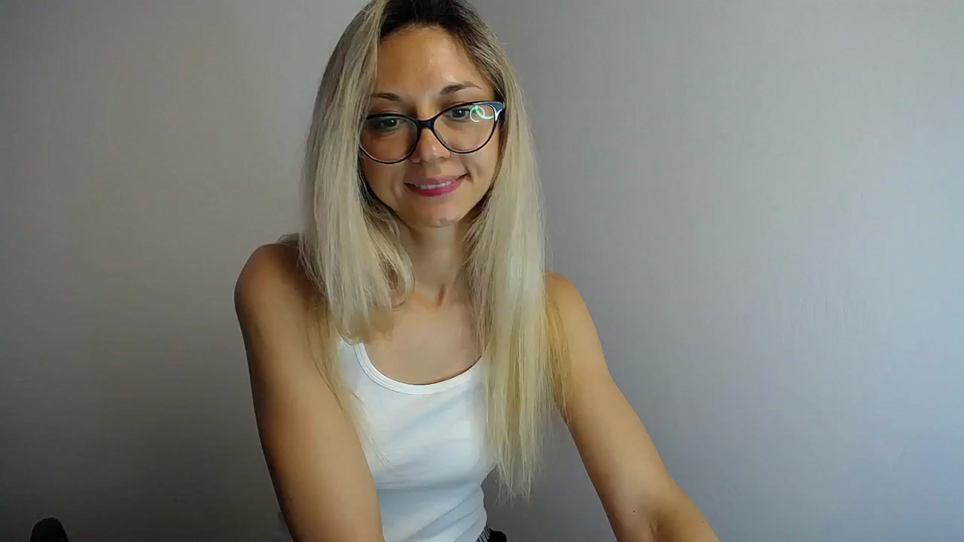 Gallery image thumbnail from Sunshine_alis's myfreecams stream on, 07/01/2024, 13:05 image 20 of 20